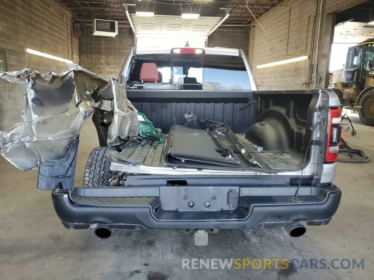 6 Photograph of a damaged car 1C6SRFLT8KN551135 RAM 1500 2019