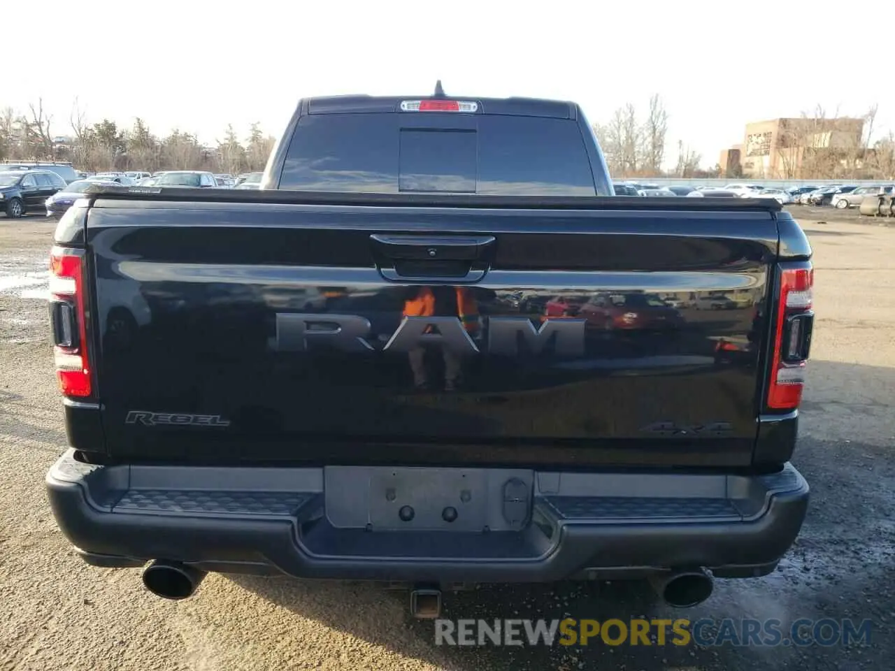 6 Photograph of a damaged car 1C6SRFLT9KN565450 RAM 1500 2019