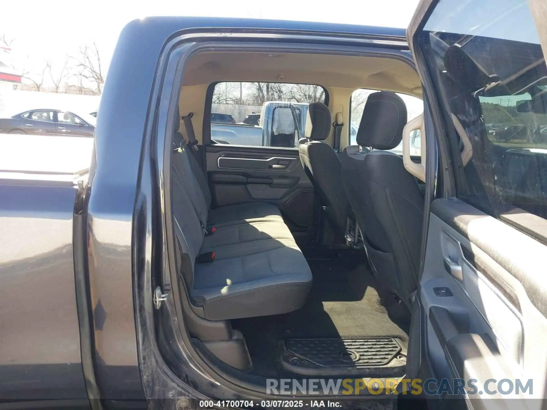 8 Фотография поврежденного автомобиля 1C6SRFMT2KN837884 RAM 1500 2019