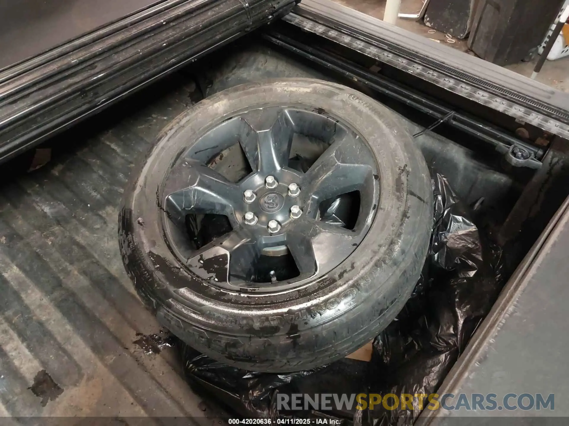 12 Фотография поврежденного автомобиля 1C6SRFMT5KN614044 RAM 1500 2019