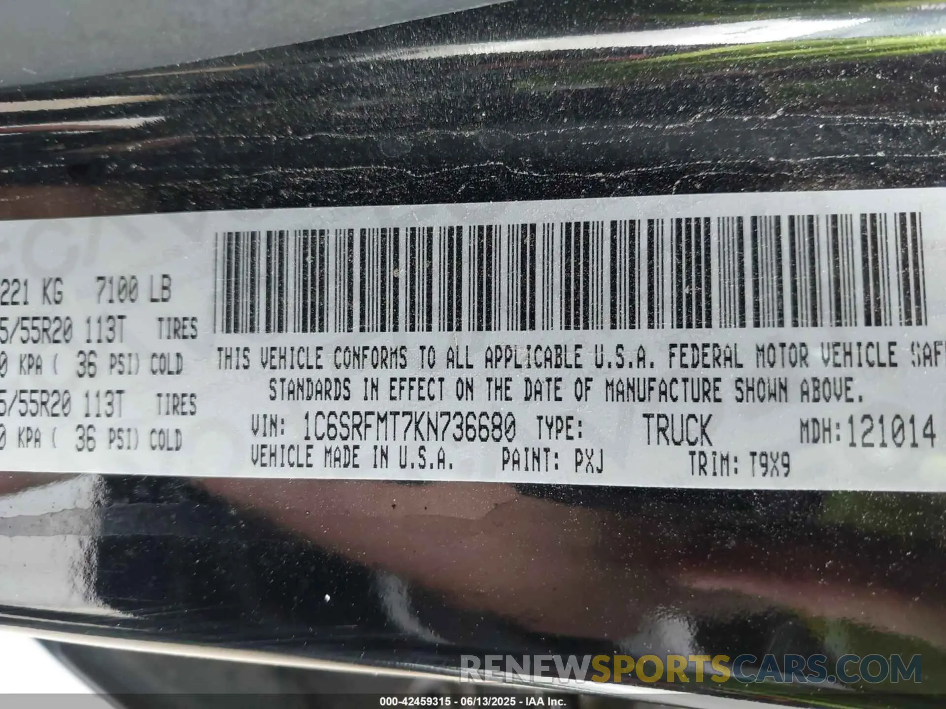 9 Photograph of a damaged car 1C6SRFMT7KN736680 RAM 1500 2019