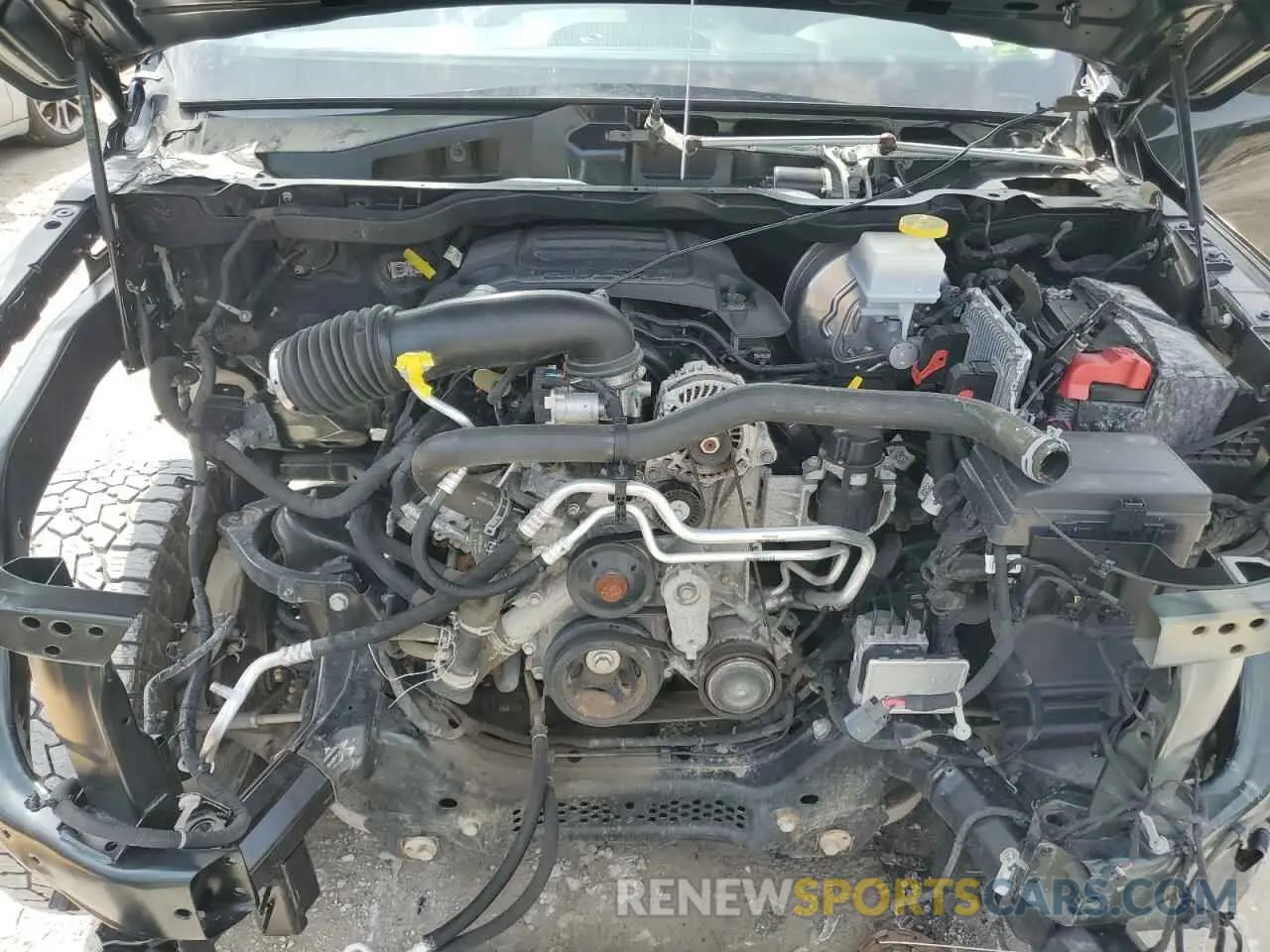 11 Photograph of a damaged car 1C6SRFMT8KN864295 RAM 1500 2019