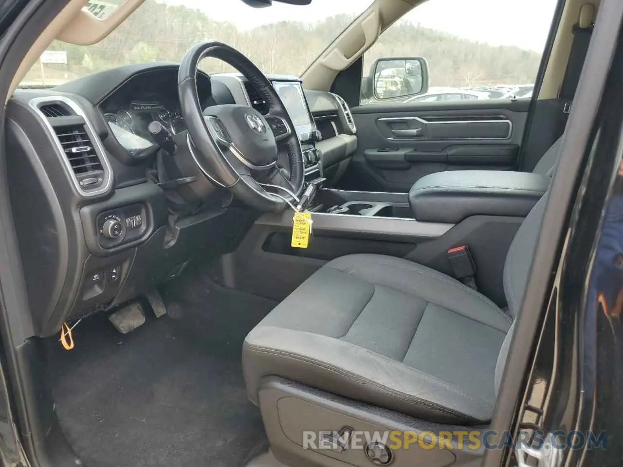 7 Photograph of a damaged car 1C6SRFMT8KN864295 RAM 1500 2019