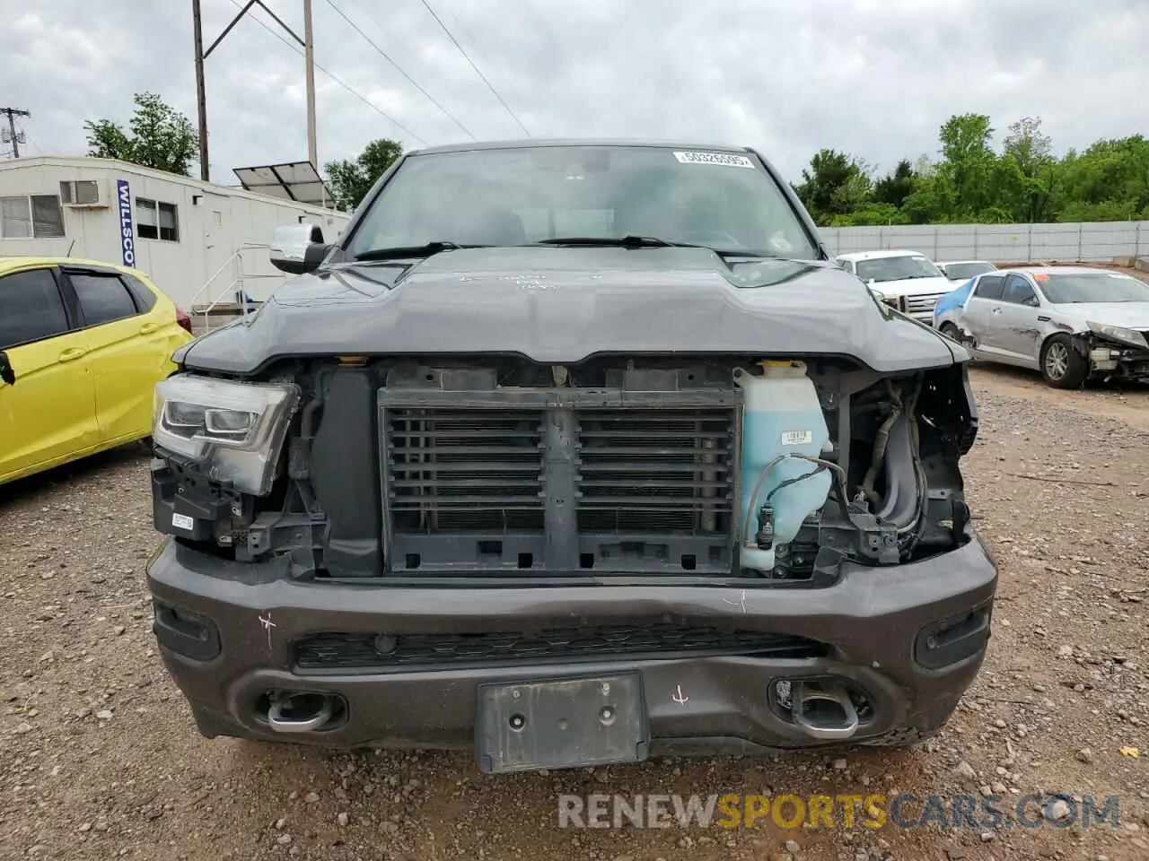5 Photograph of a damaged car 1C6SRFPT5KN786280 RAM 1500 2019