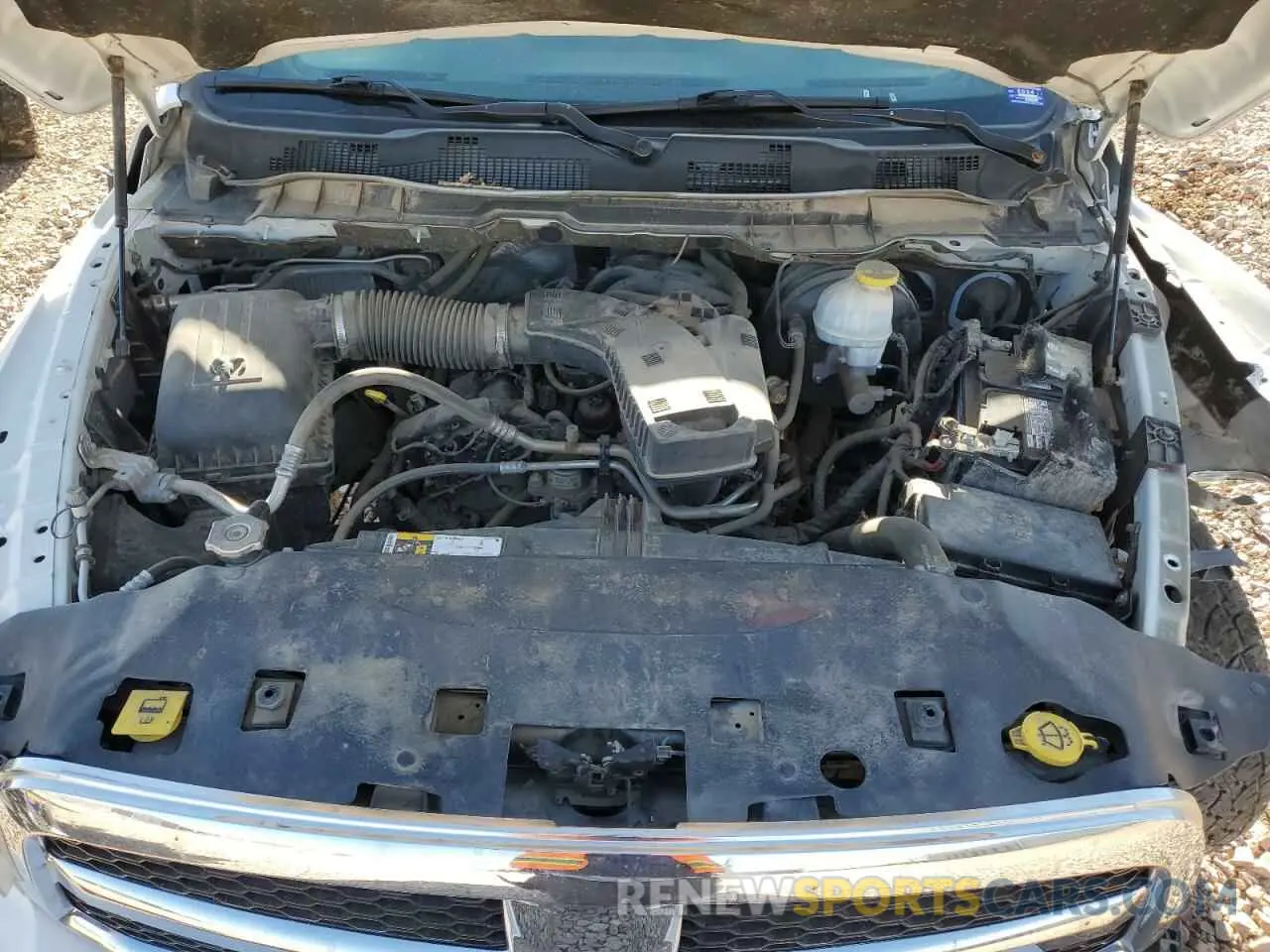 11 Photograph of a damaged car 3C6JR6AG4KG506316 RAM 1500 2019