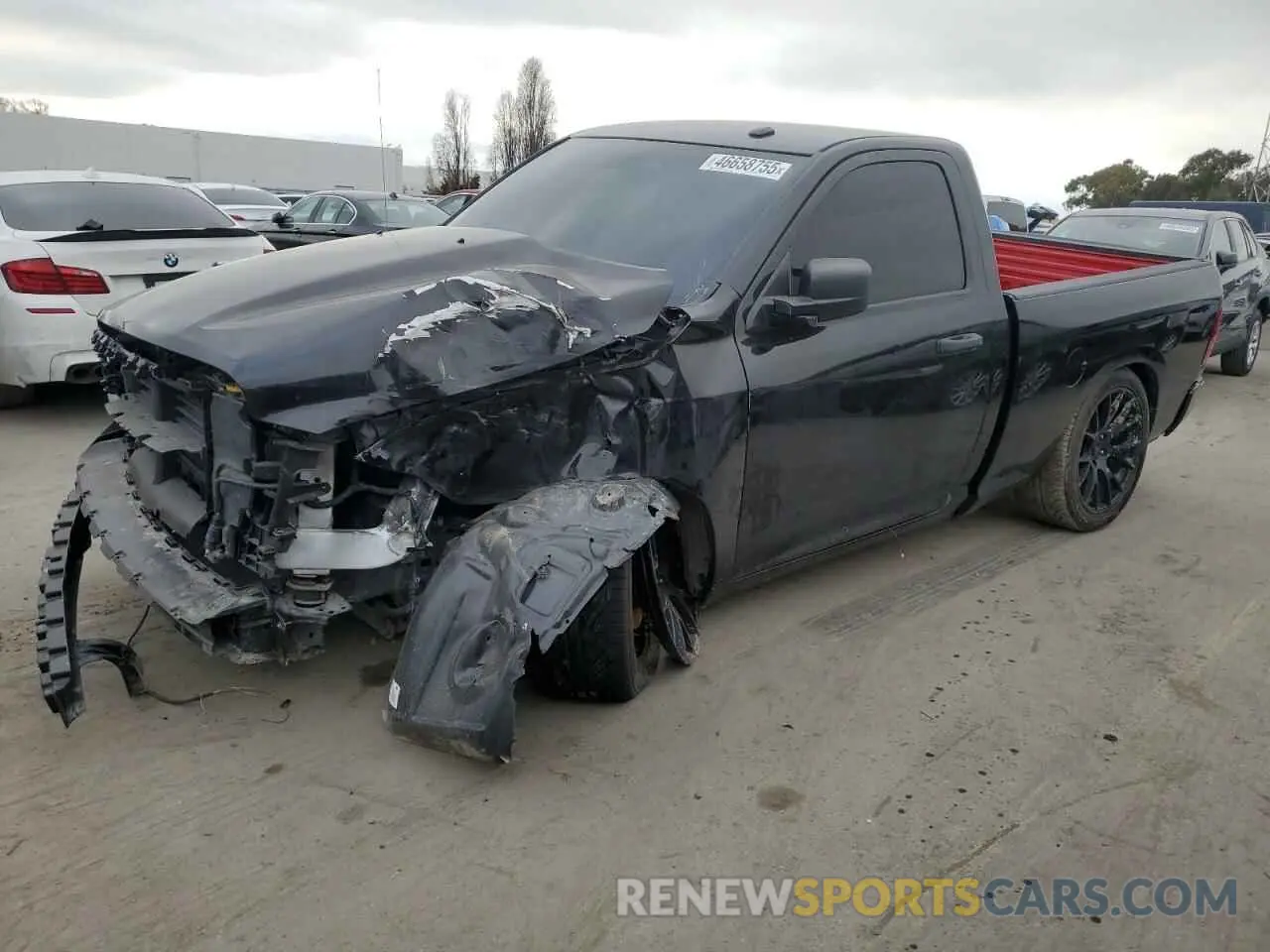 1 Фотография поврежденного автомобиля 3C6JR6AT6KG511546 RAM 1500 2019