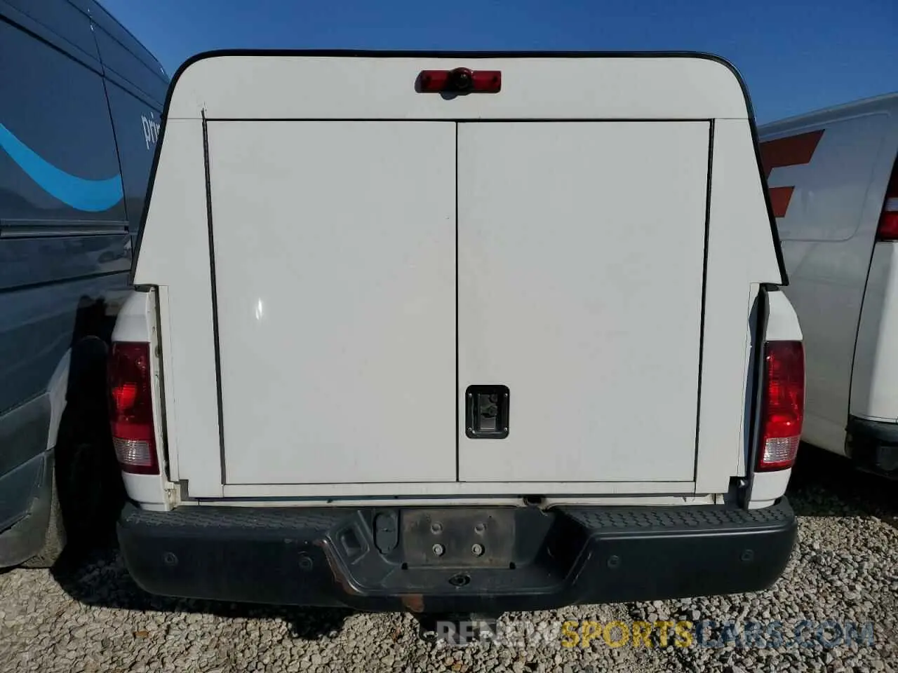 6 Photograph of a damaged car 3C6JR6DG0KG591697 RAM 1500 2019