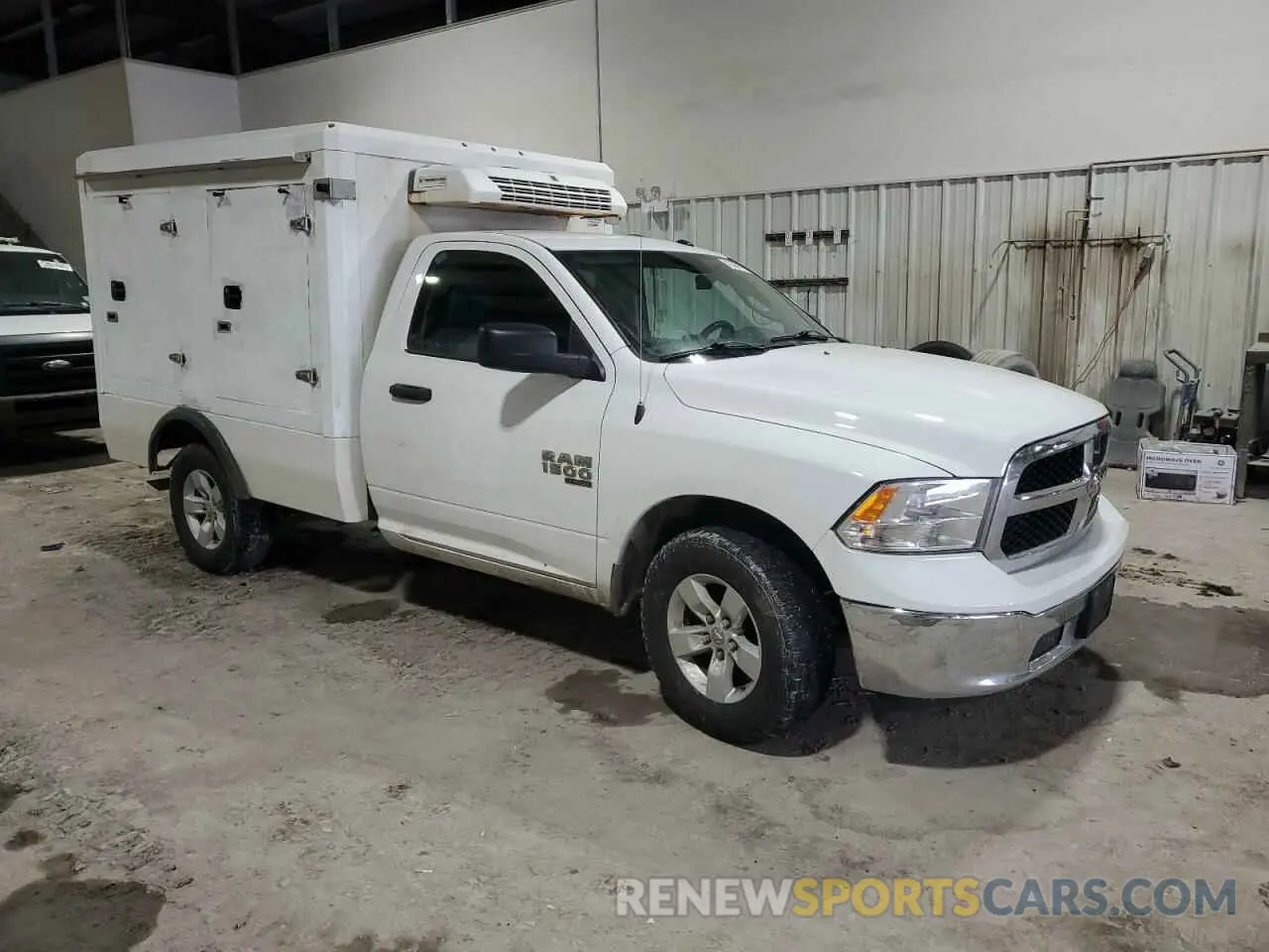 4 Photograph of a damaged car 3C6JR6DG1KG651650 RAM 1500 2019