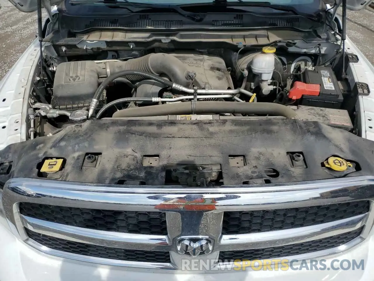 11 Photograph of a damaged car 3C6JR6DT7KG547029 RAM 1500 2019