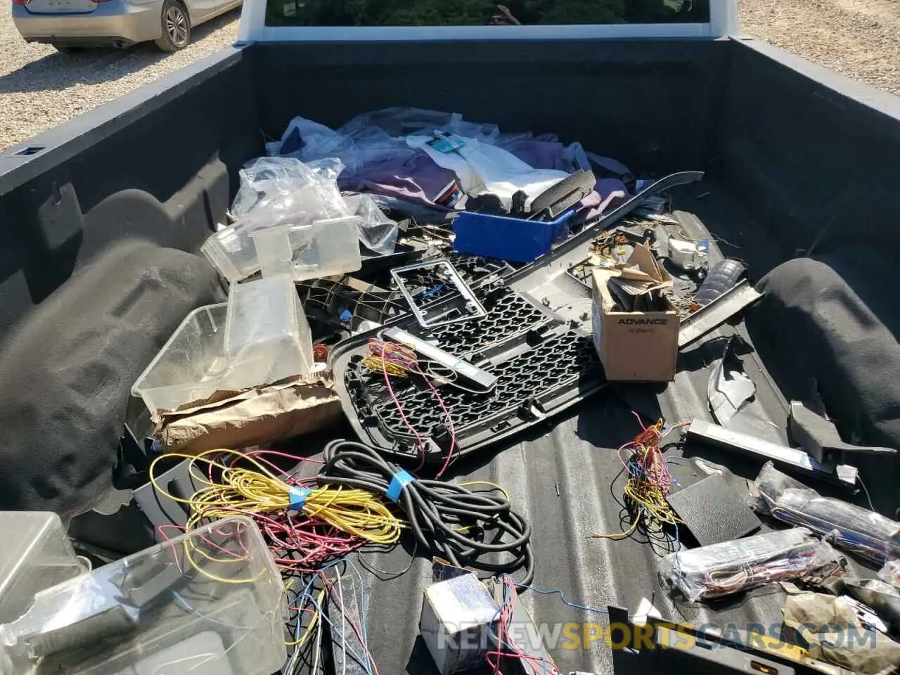 10 Photograph of a damaged car 3C6JR6DTXKG510704 RAM 1500 2019