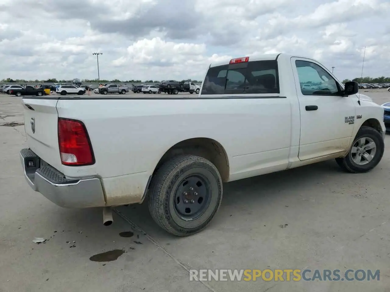 3 Photograph of a damaged car 3C6JR6DTXKG537952 RAM 1500 2019