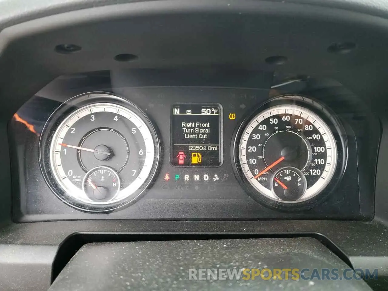 9 Photograph of a damaged car 3C6RR7LT8KG631273 RAM 1500 2019