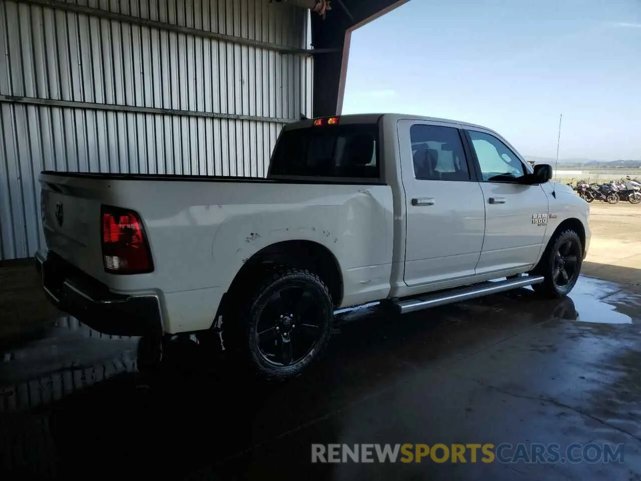 3 Фотография поврежденного автомобиля 1C6RR6TT9LS135712 RAM 1500 2020