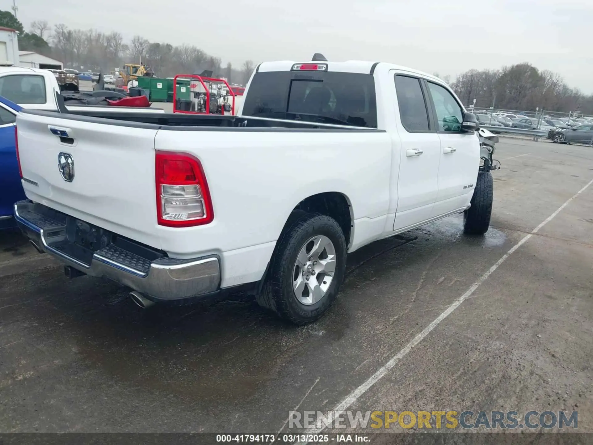 4 Фотография поврежденного автомобиля 1C6RREBT0LN266926 RAM 1500 2020
