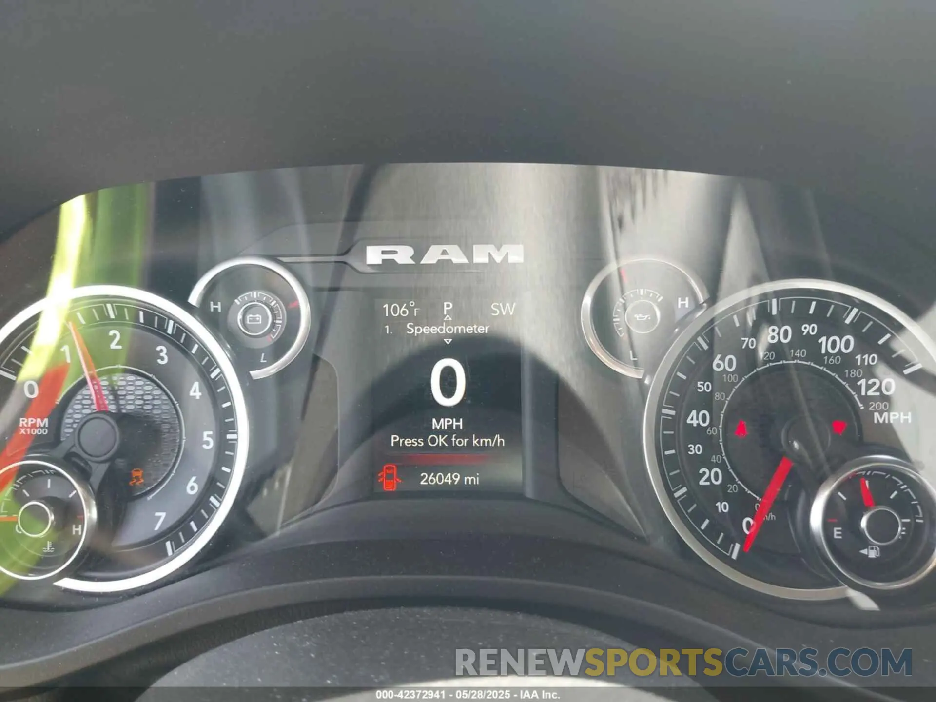 7 Фотография поврежденного автомобиля 1C6RREBT2LN311820 RAM 1500 2020