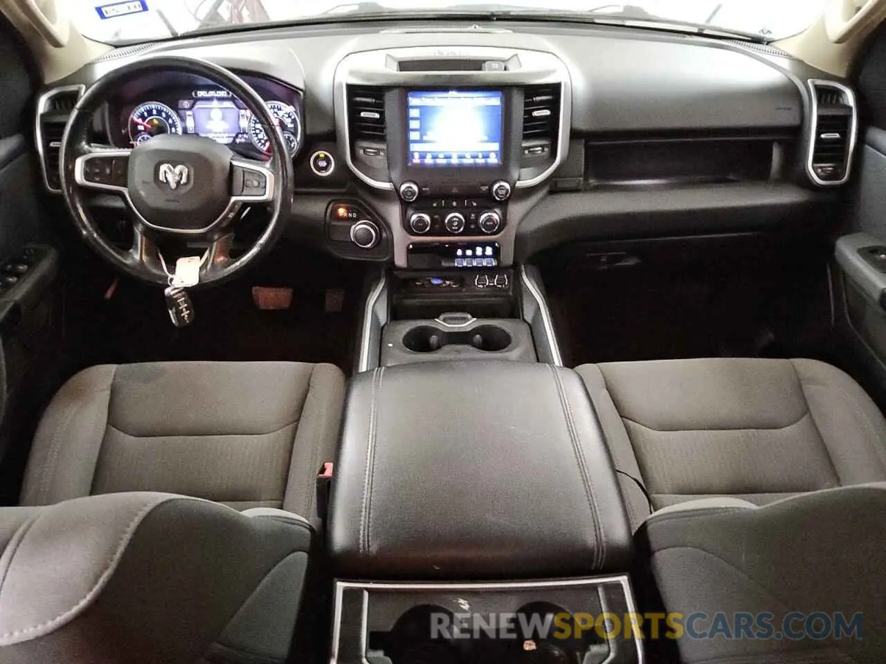 8 Фотография поврежденного автомобиля 1C6RREBT5LN274892 RAM 1500 2020