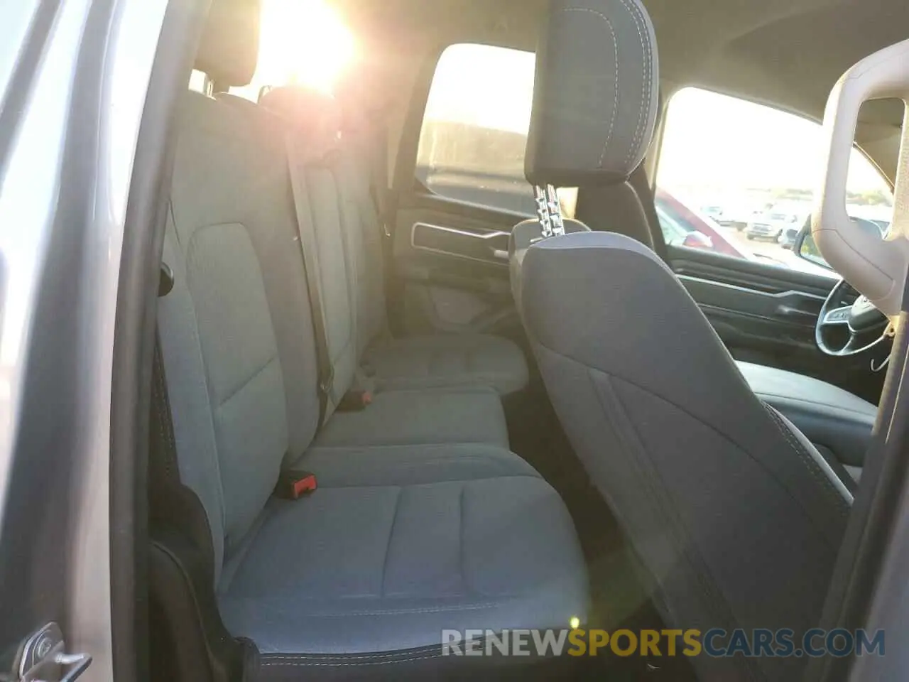 11 Фотография поврежденного автомобиля 1C6RREBT7LN373178 RAM 1500 2020
