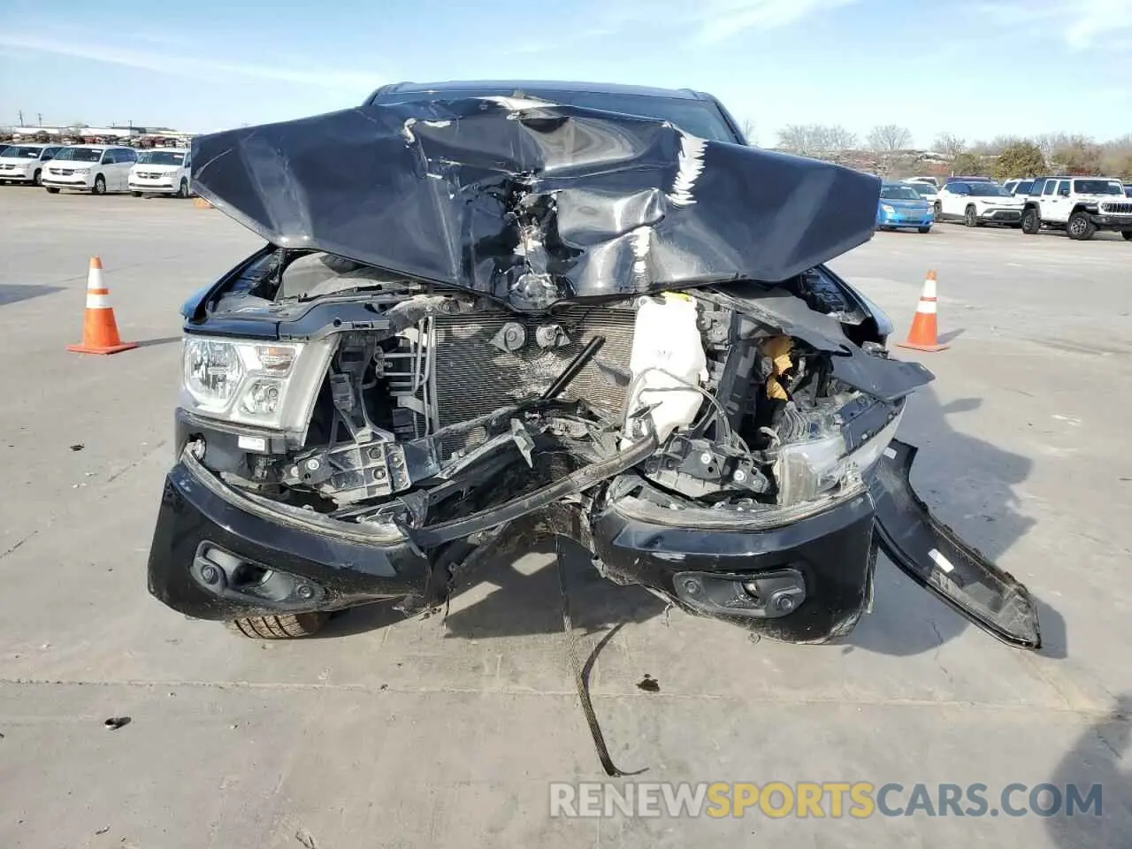 5 Photograph of a damaged car 1C6RREBT8LN253003 RAM 1500 2020