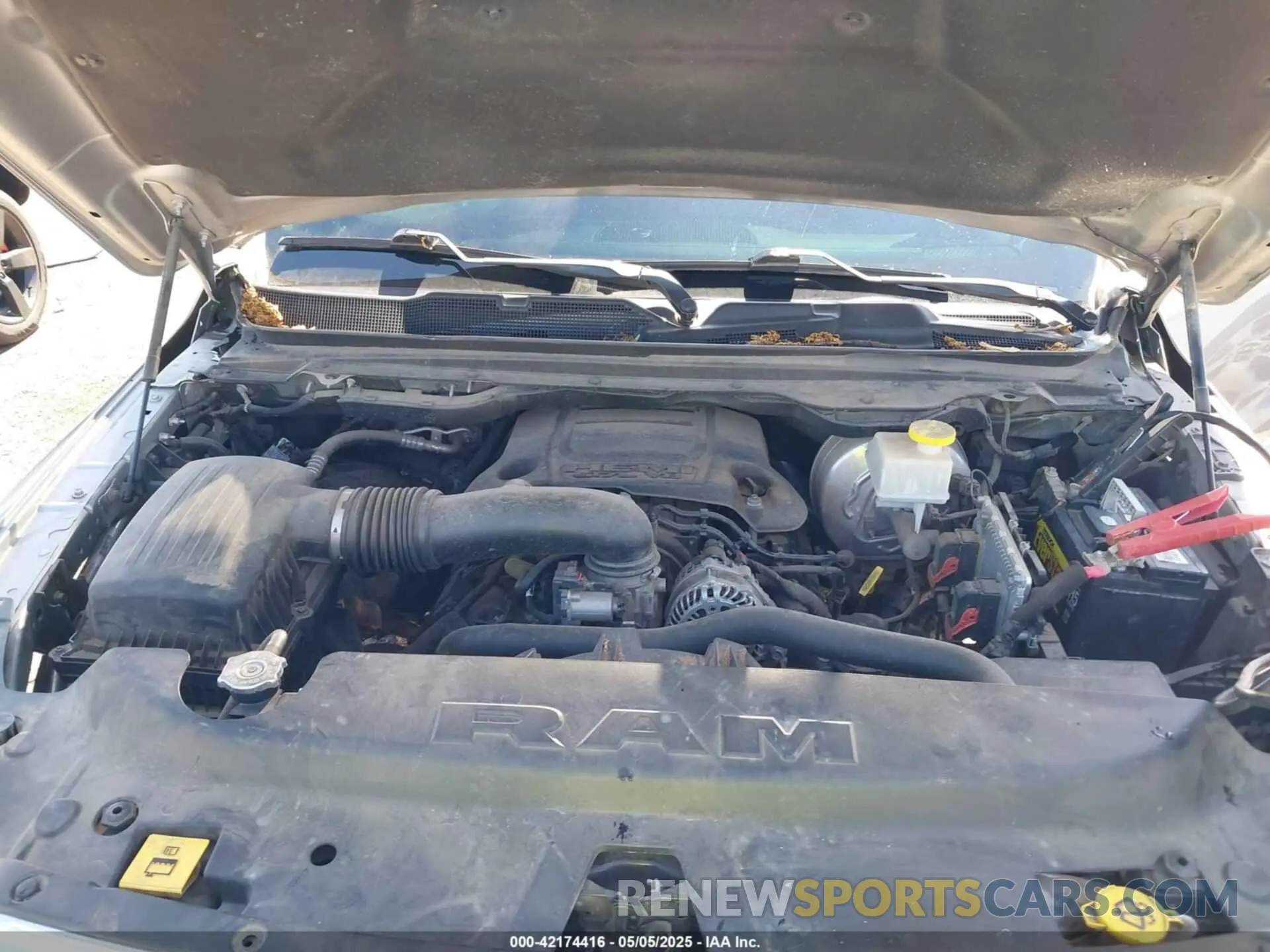 10 Photograph of a damaged car 1C6RREBT8LN294862 RAM 1500 2020
