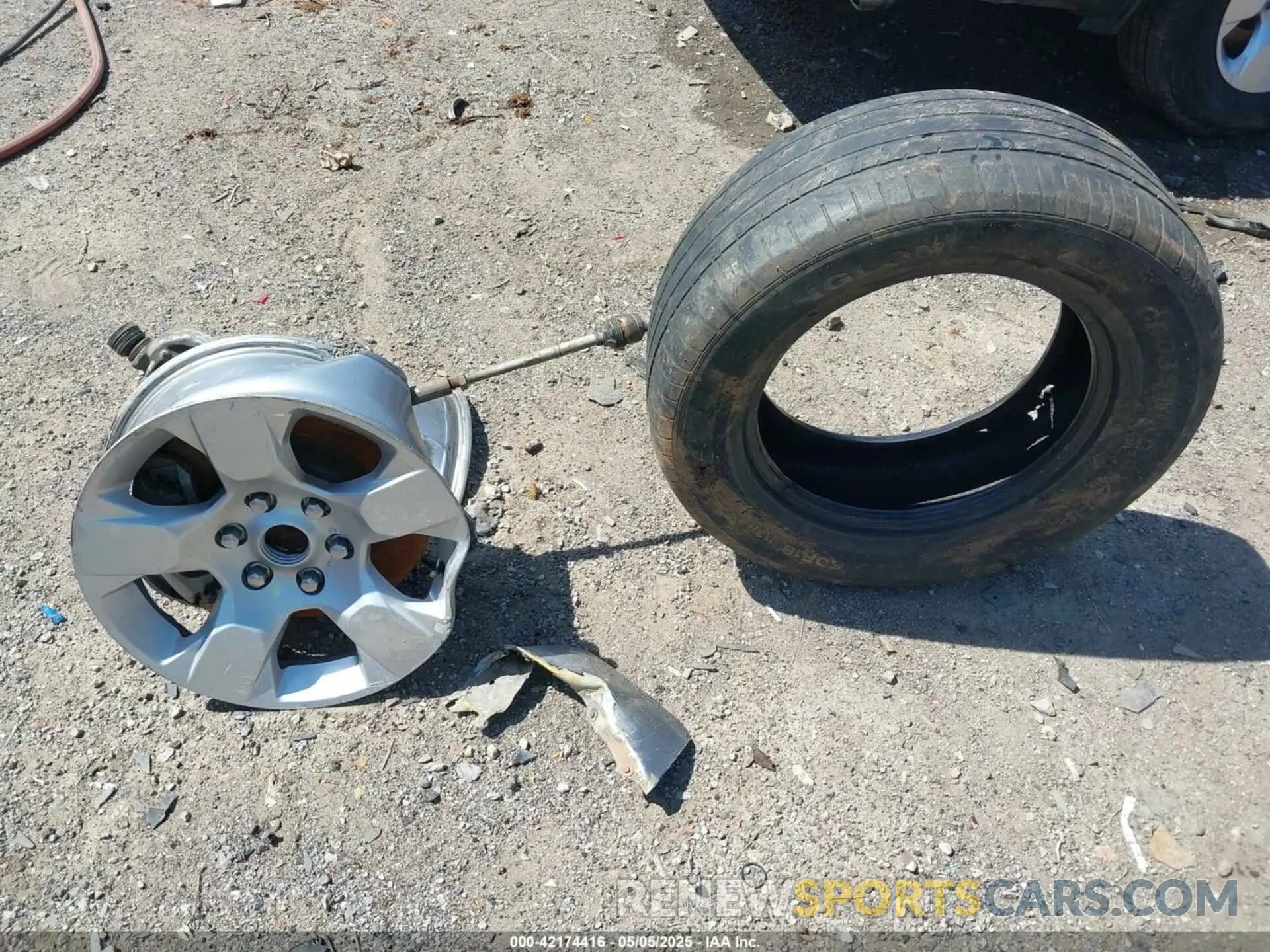 12 Photograph of a damaged car 1C6RREBT8LN294862 RAM 1500 2020