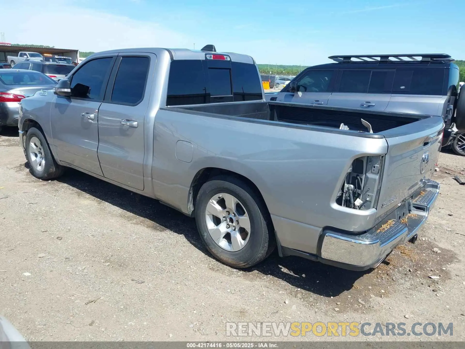 3 Photograph of a damaged car 1C6RREBT8LN294862 RAM 1500 2020