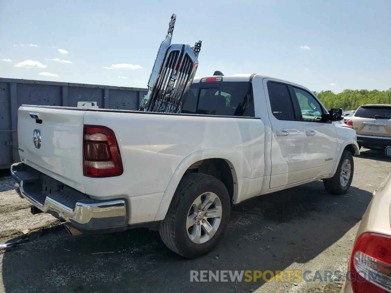 3 Photograph of a damaged car 1C6RREDT1LN270870 RAM 1500 2020