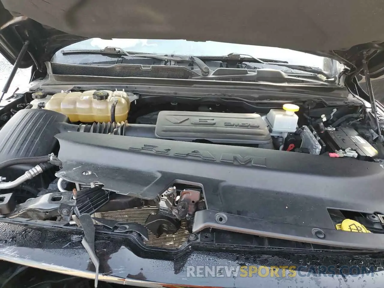 12 Photograph of a damaged car 1C6RREFG2LN338139 RAM 1500 2020