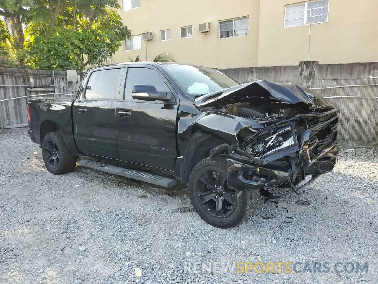 4 Photograph of a damaged car 1C6RREFG2LN338139 RAM 1500 2020