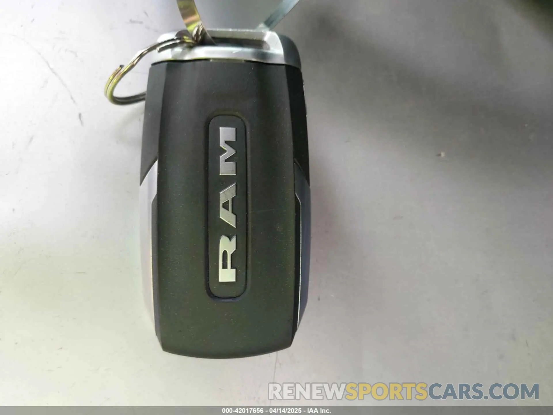 11 Фотография поврежденного автомобиля 1C6RREFM6LN398253 RAM 1500 2020