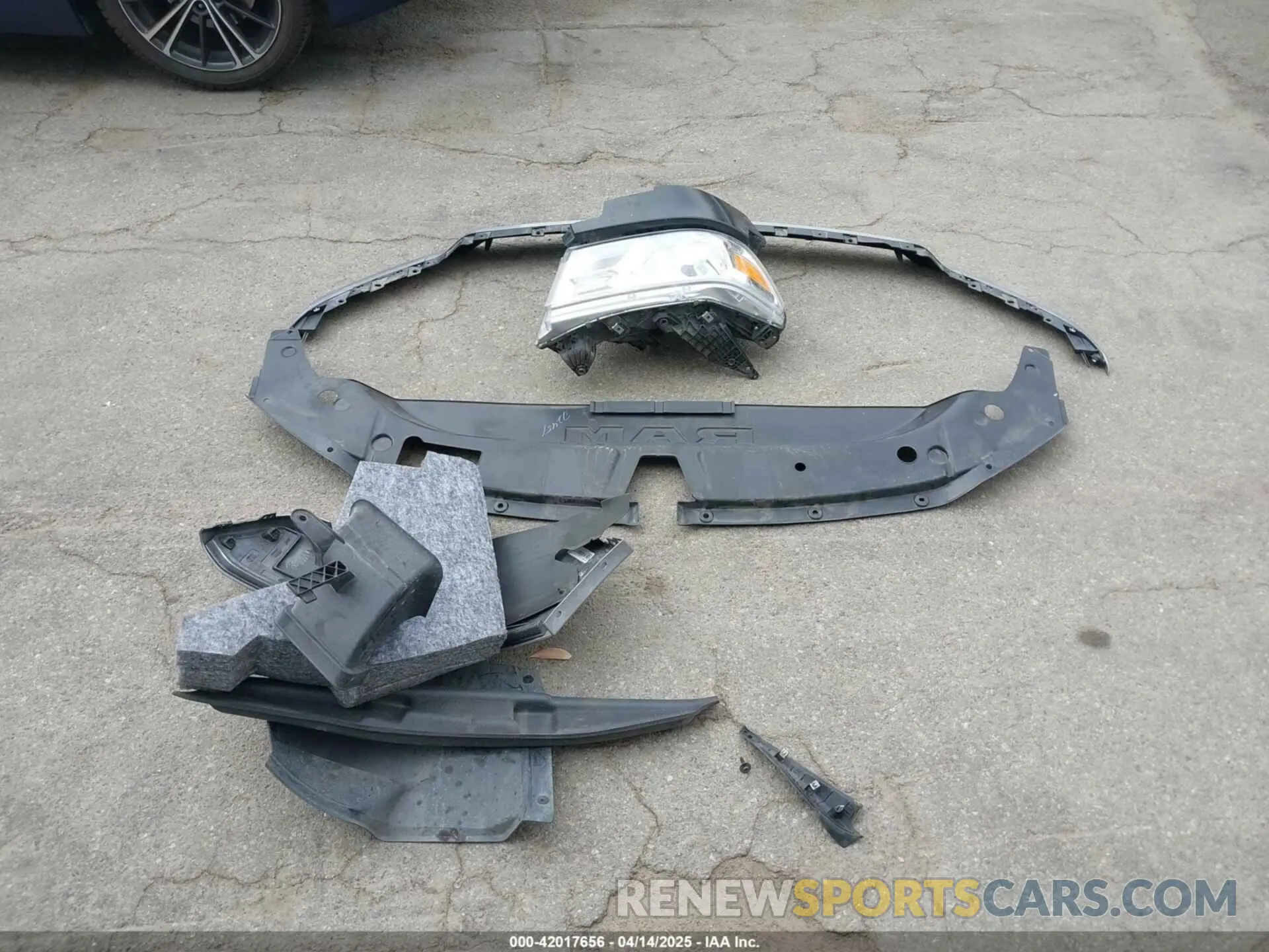18 Фотография поврежденного автомобиля 1C6RREFM6LN398253 RAM 1500 2020