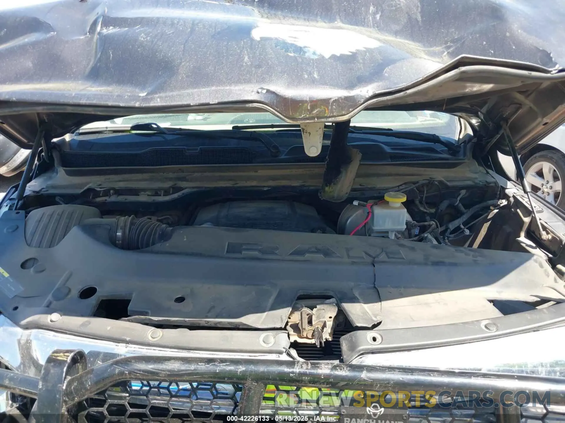 10 Photograph of a damaged car 1C6RREFT0LN209779 RAM 1500 2020