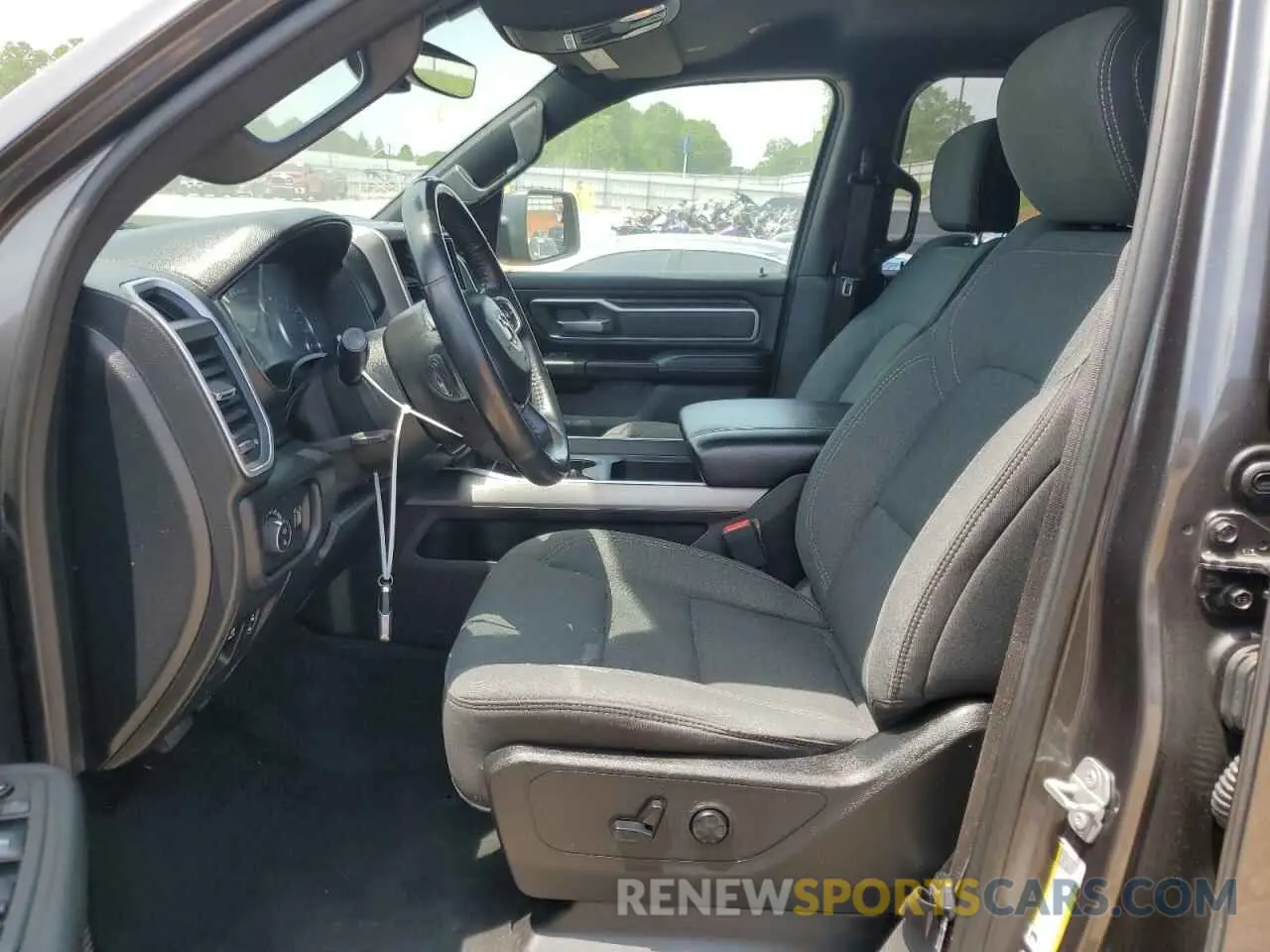7 Фотография поврежденного автомобиля 1C6RREFT0LN406628 RAM 1500 2020