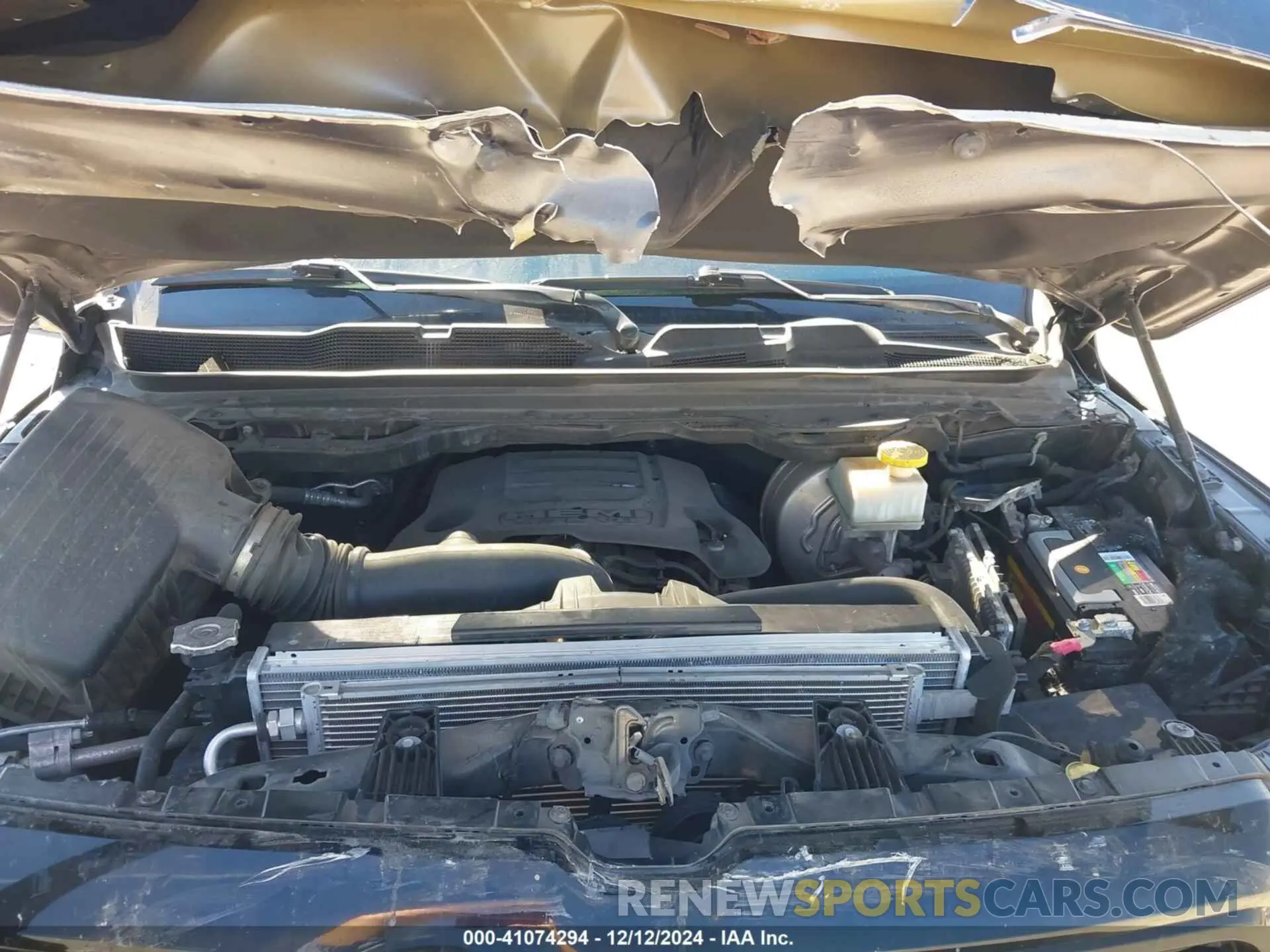 10 Фотография поврежденного автомобиля 1C6RREFT1LN239180 RAM 1500 2020