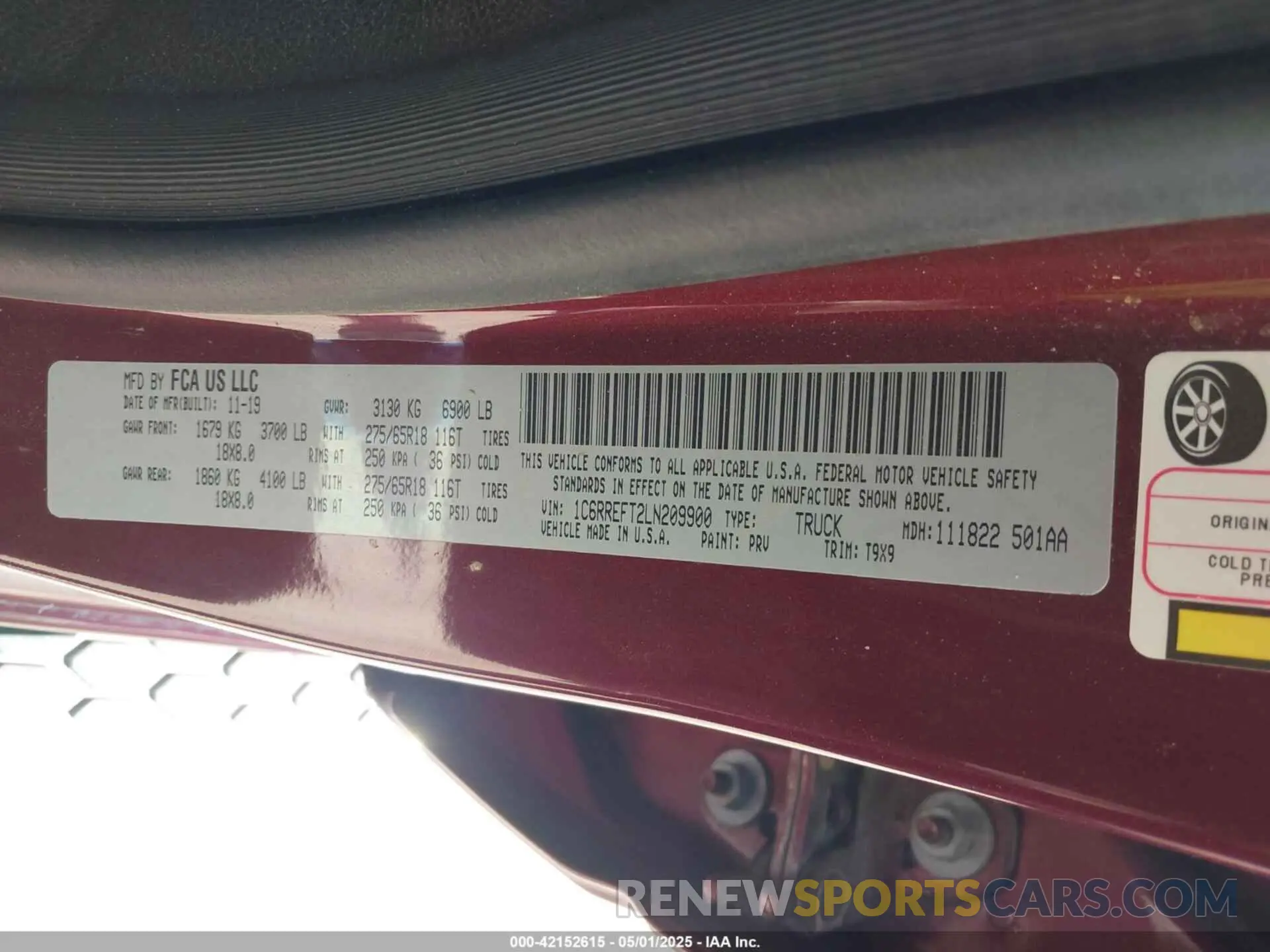 9 Photograph of a damaged car 1C6RREFT2LN209900 RAM 1500 2020