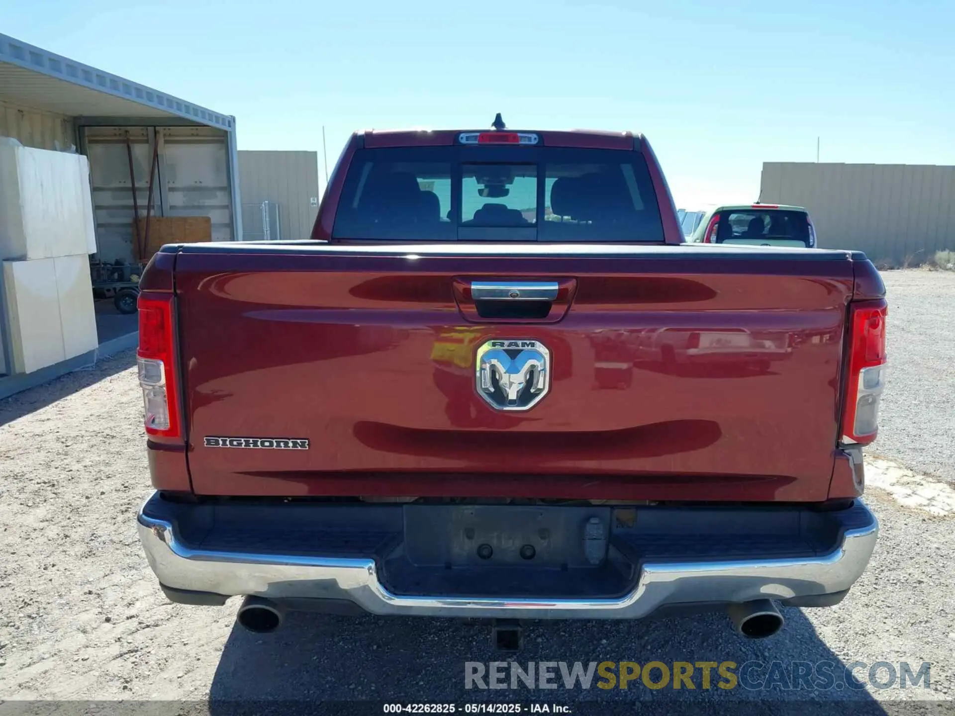 16 Photograph of a damaged car 1C6RREFT4LN105571 RAM 1500 2020