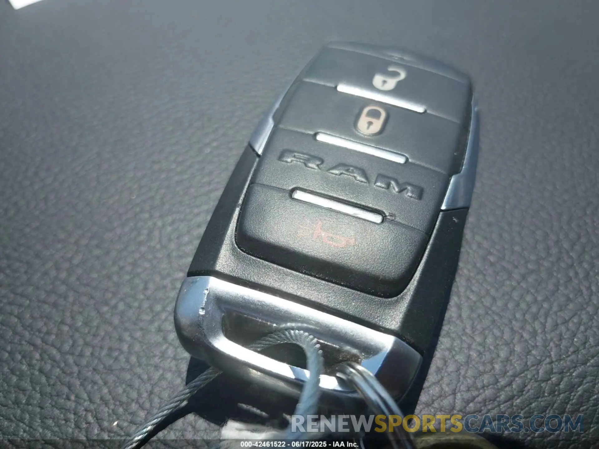 11 Фотография поврежденного автомобиля 1C6RREFT5LN337869 RAM 1500 2020