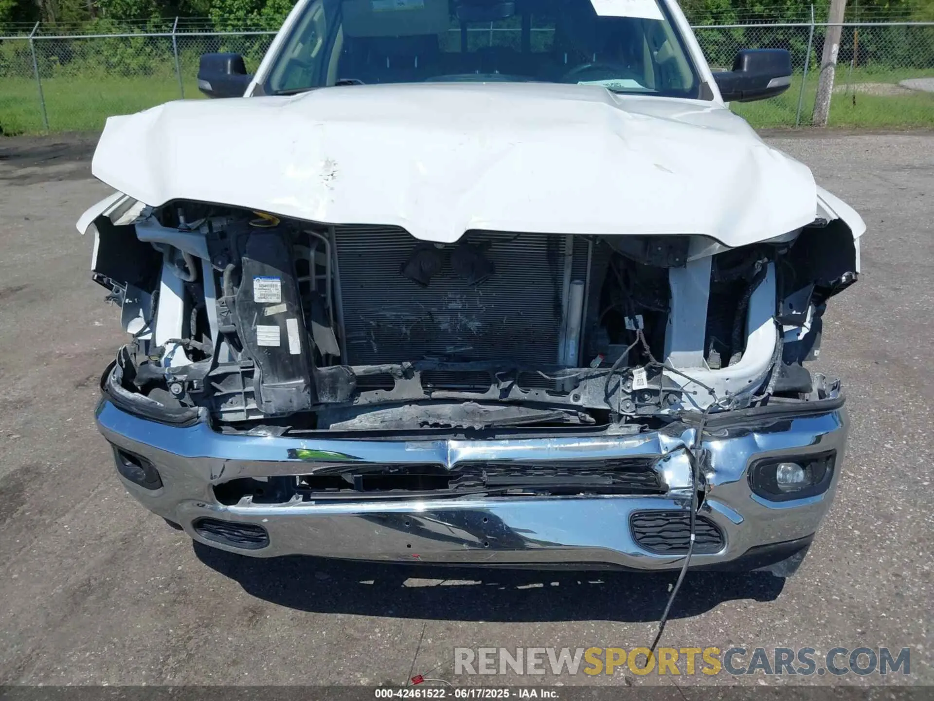 12 Фотография поврежденного автомобиля 1C6RREFT5LN337869 RAM 1500 2020