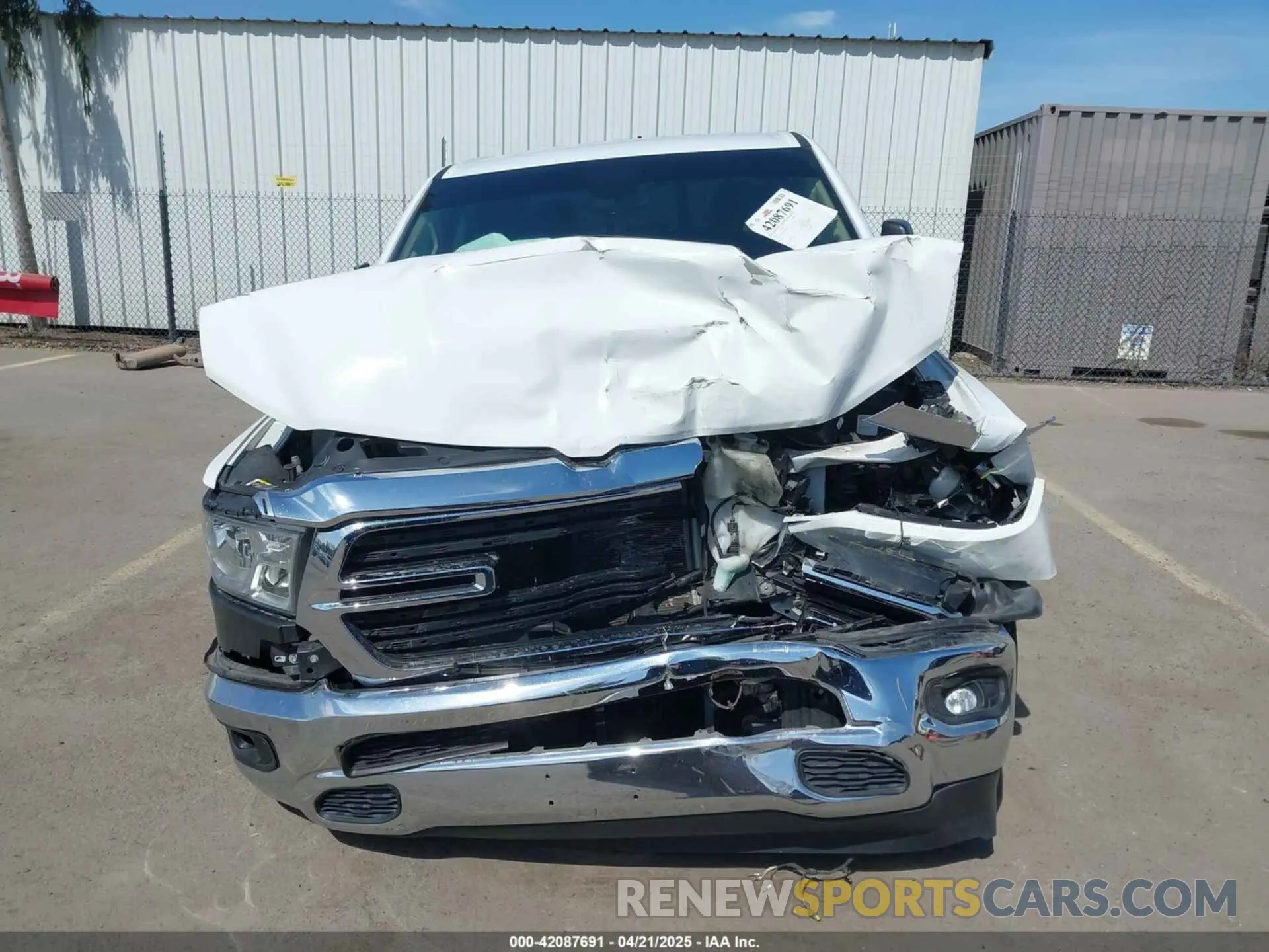 12 Photograph of a damaged car 1C6RREFT6LN100386 RAM 1500 2020