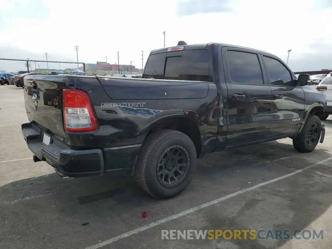3 Фотография поврежденного автомобиля 1C6RREFT6LN152424 RAM 1500 2020