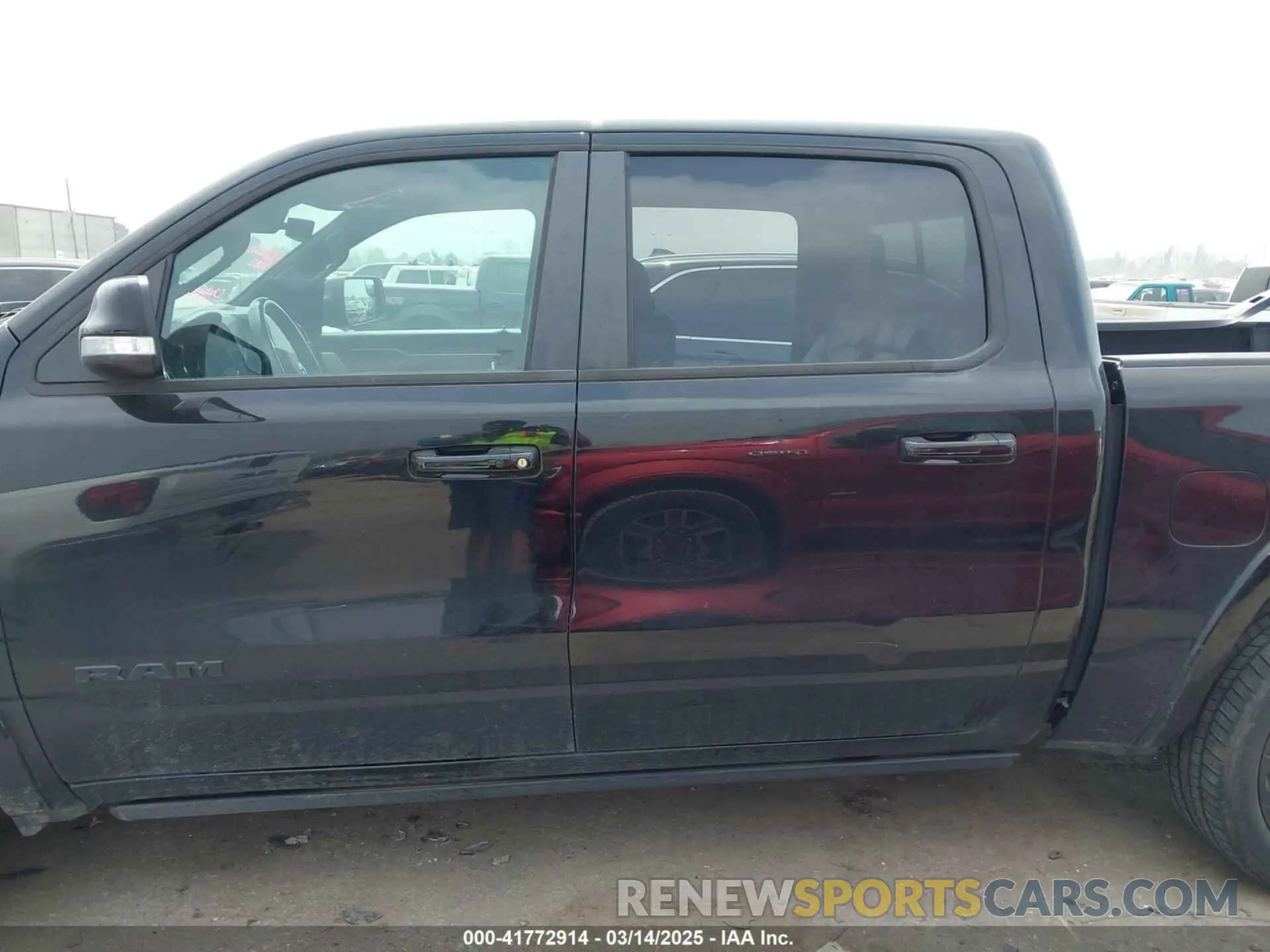 15 Photograph of a damaged car 1C6RREHT9LN143519 RAM 1500 2020