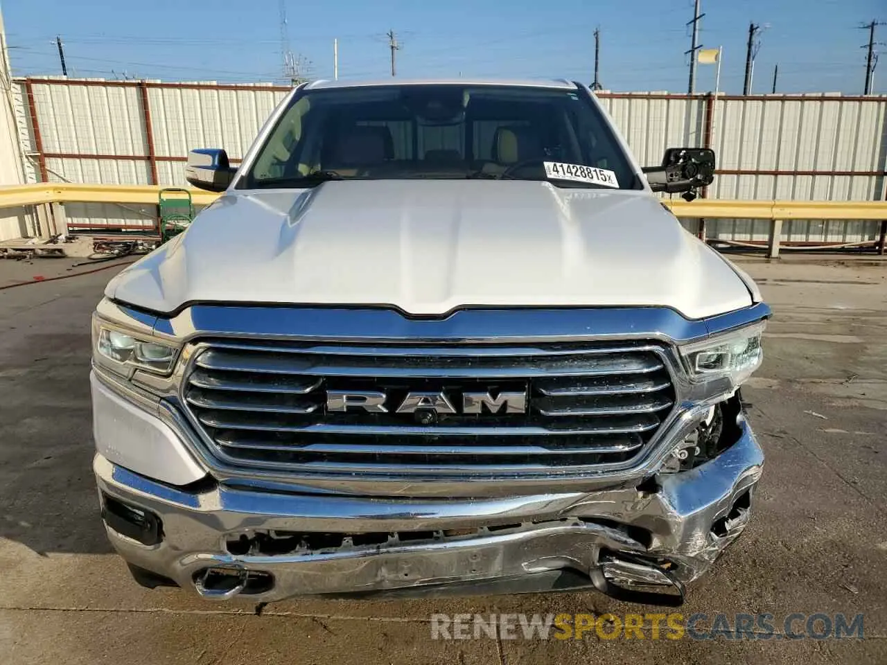 5 Photograph of a damaged car 1C6RREKT2LN222152 RAM 1500 2020