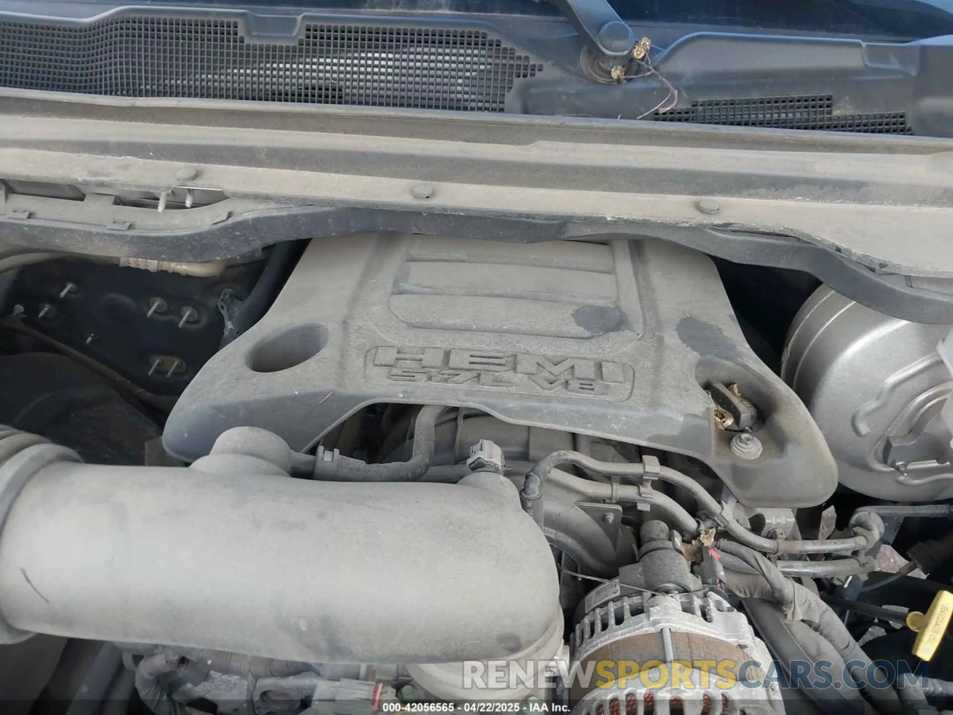 10 Photograph of a damaged car 1C6RRELT4LN267060 RAM 1500 2020