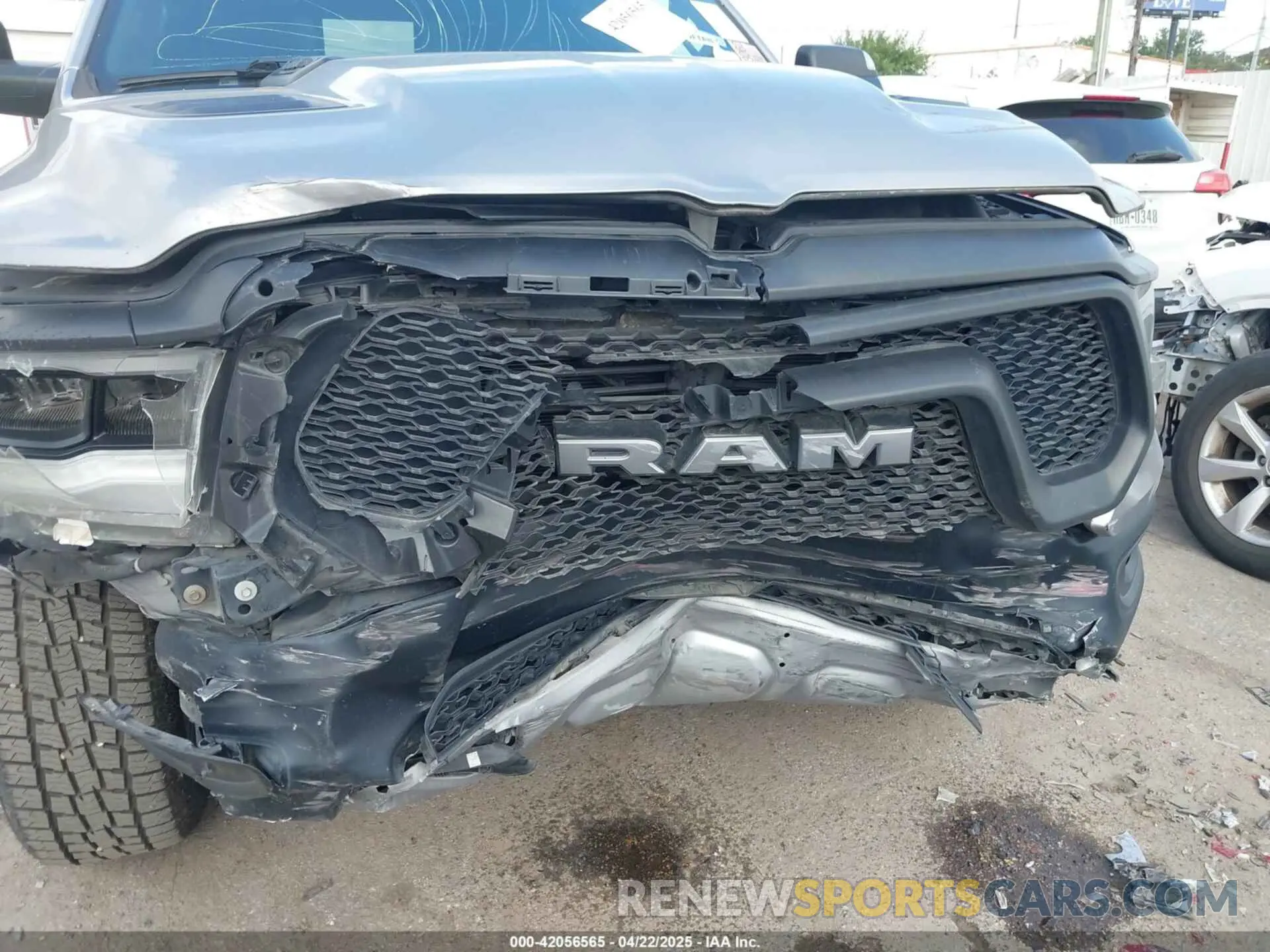 6 Photograph of a damaged car 1C6RRELT4LN267060 RAM 1500 2020