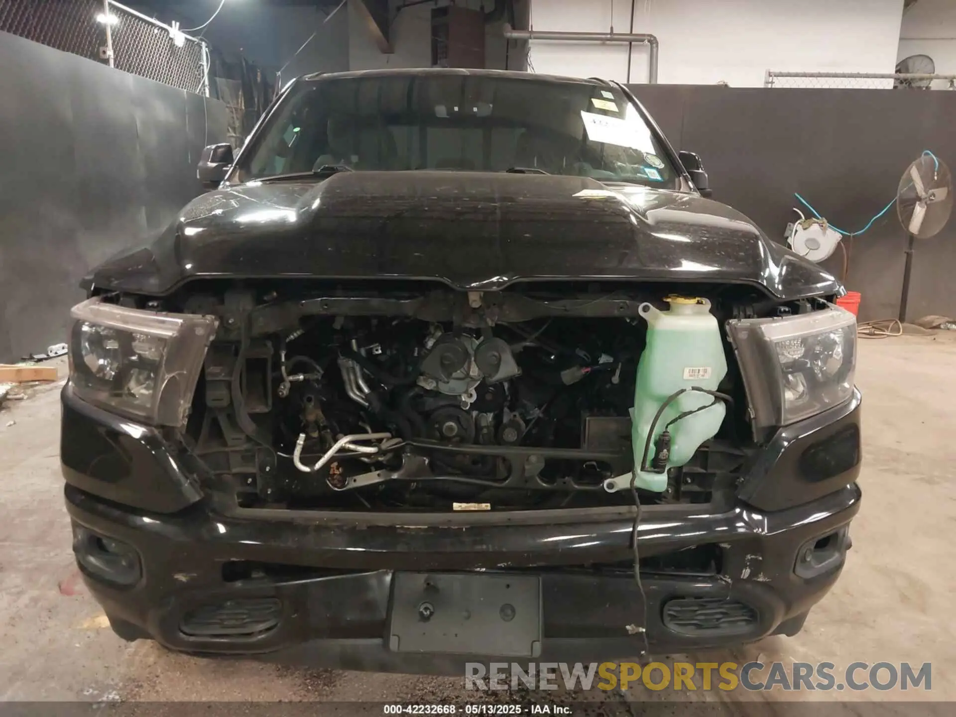 13 Photograph of a damaged car 1C6RRFBG4LN309253 RAM 1500 2020