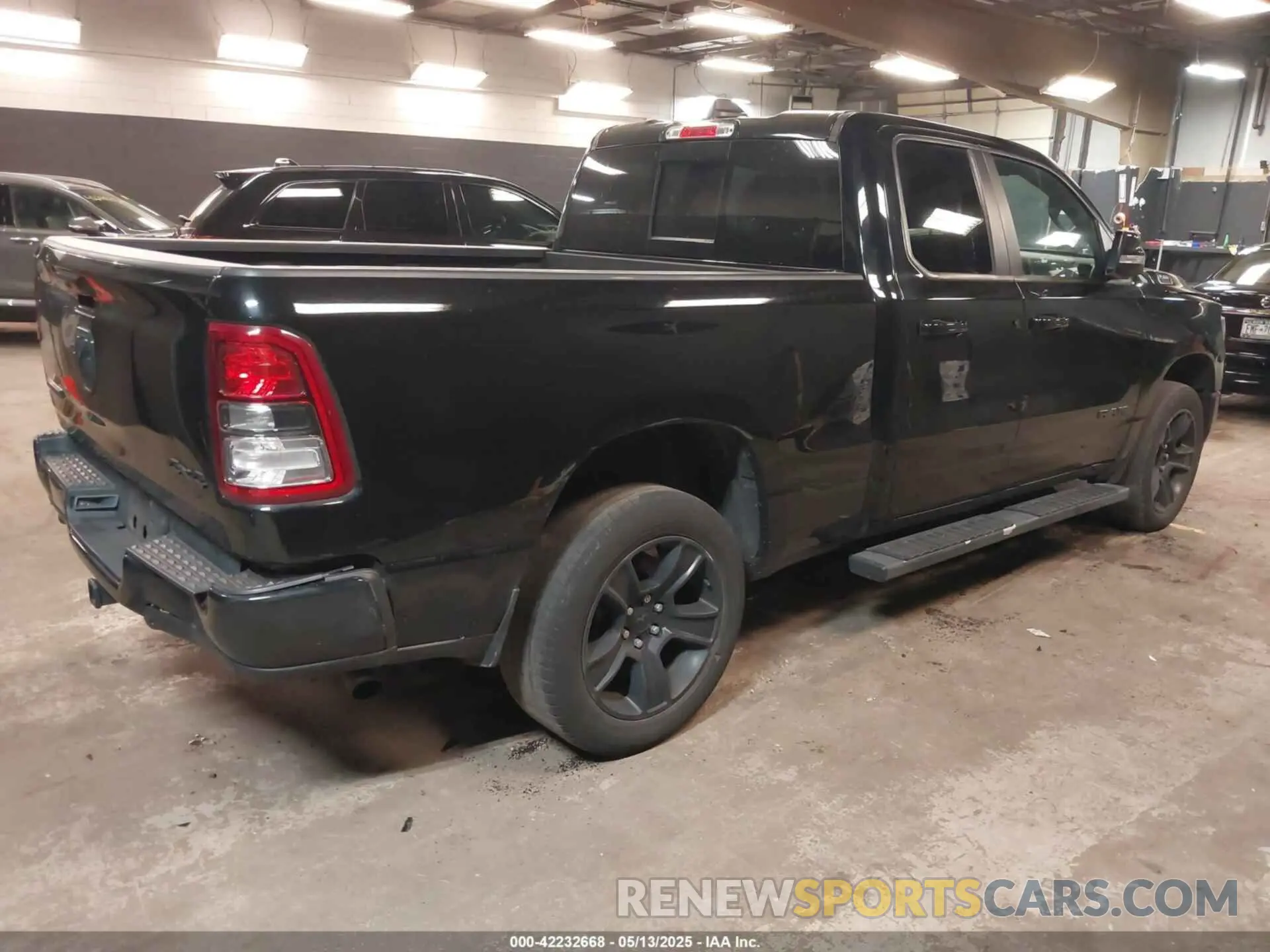 4 Photograph of a damaged car 1C6RRFBG4LN309253 RAM 1500 2020