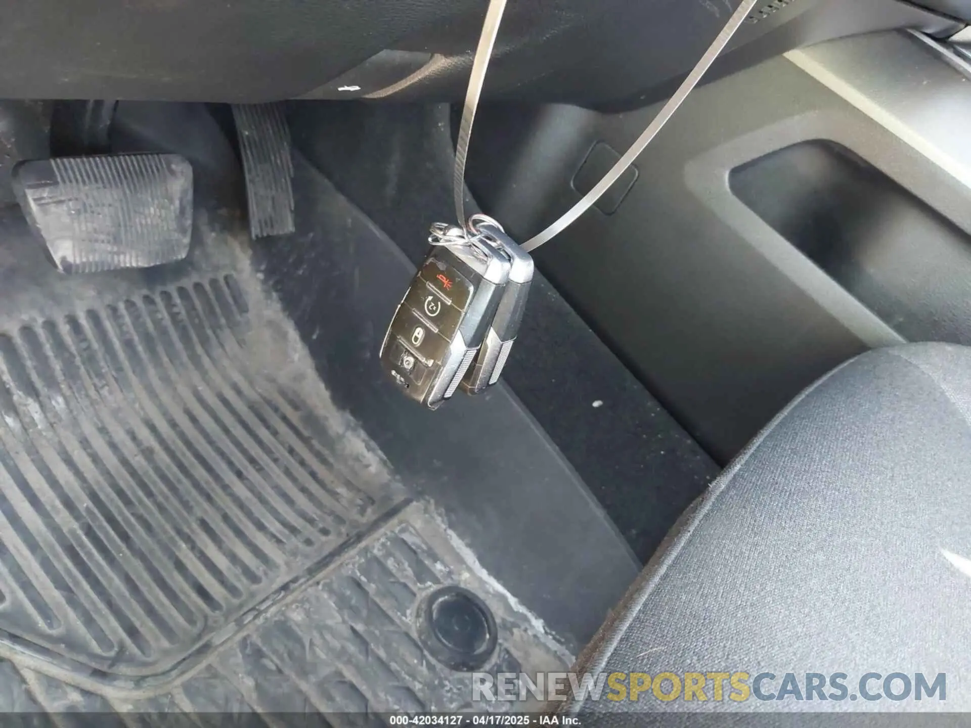 11 Фотография поврежденного автомобиля 1C6RRFFG5LN102946 RAM 1500 2020