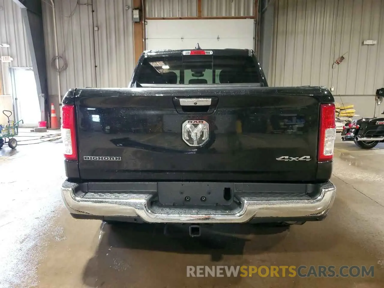 6 Photograph of a damaged car 1C6RRFFG5LN310700 RAM 1500 2020