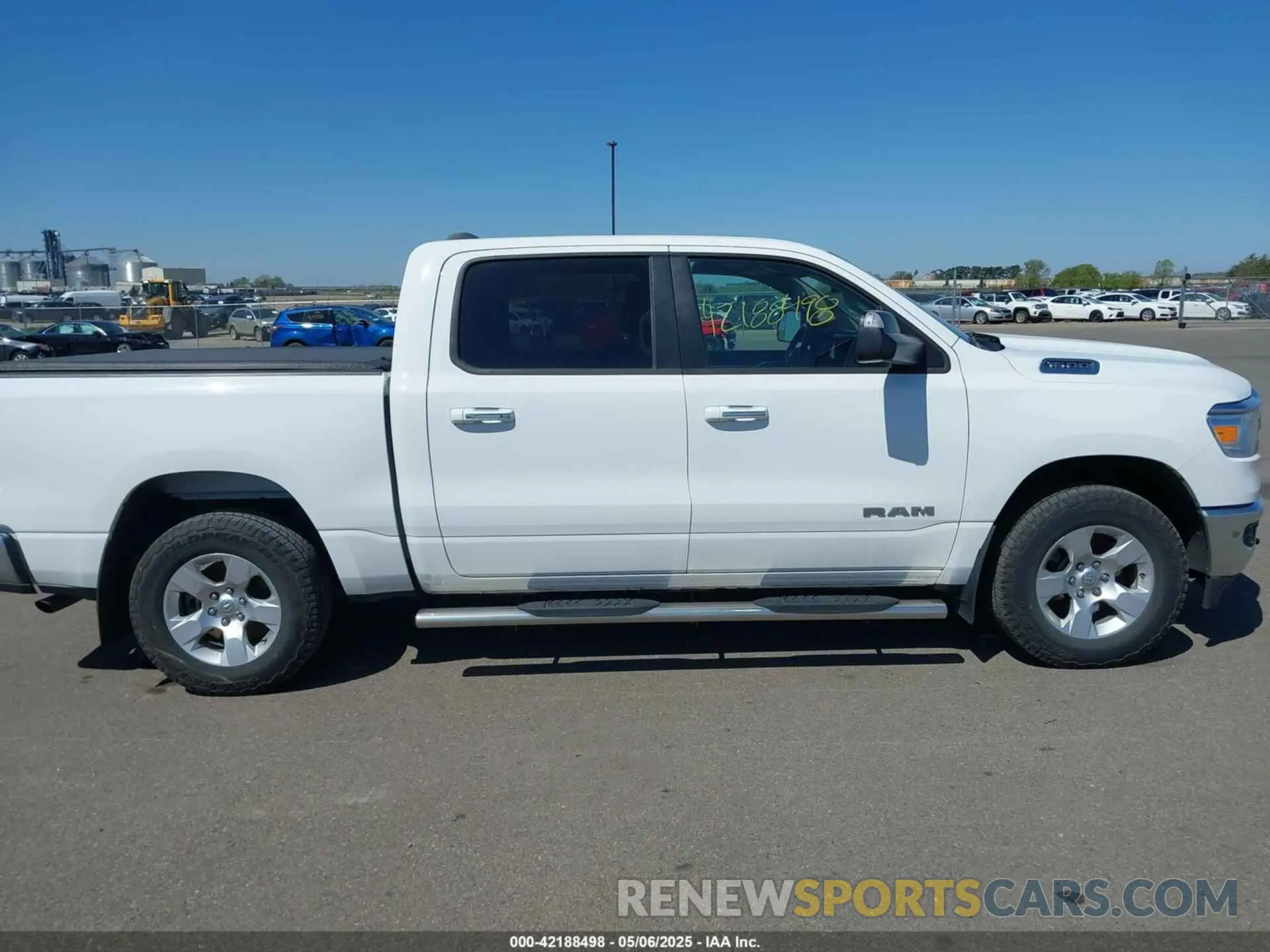 13 Photograph of a damaged car 1C6RRFFG7LN262911 RAM 1500 2020