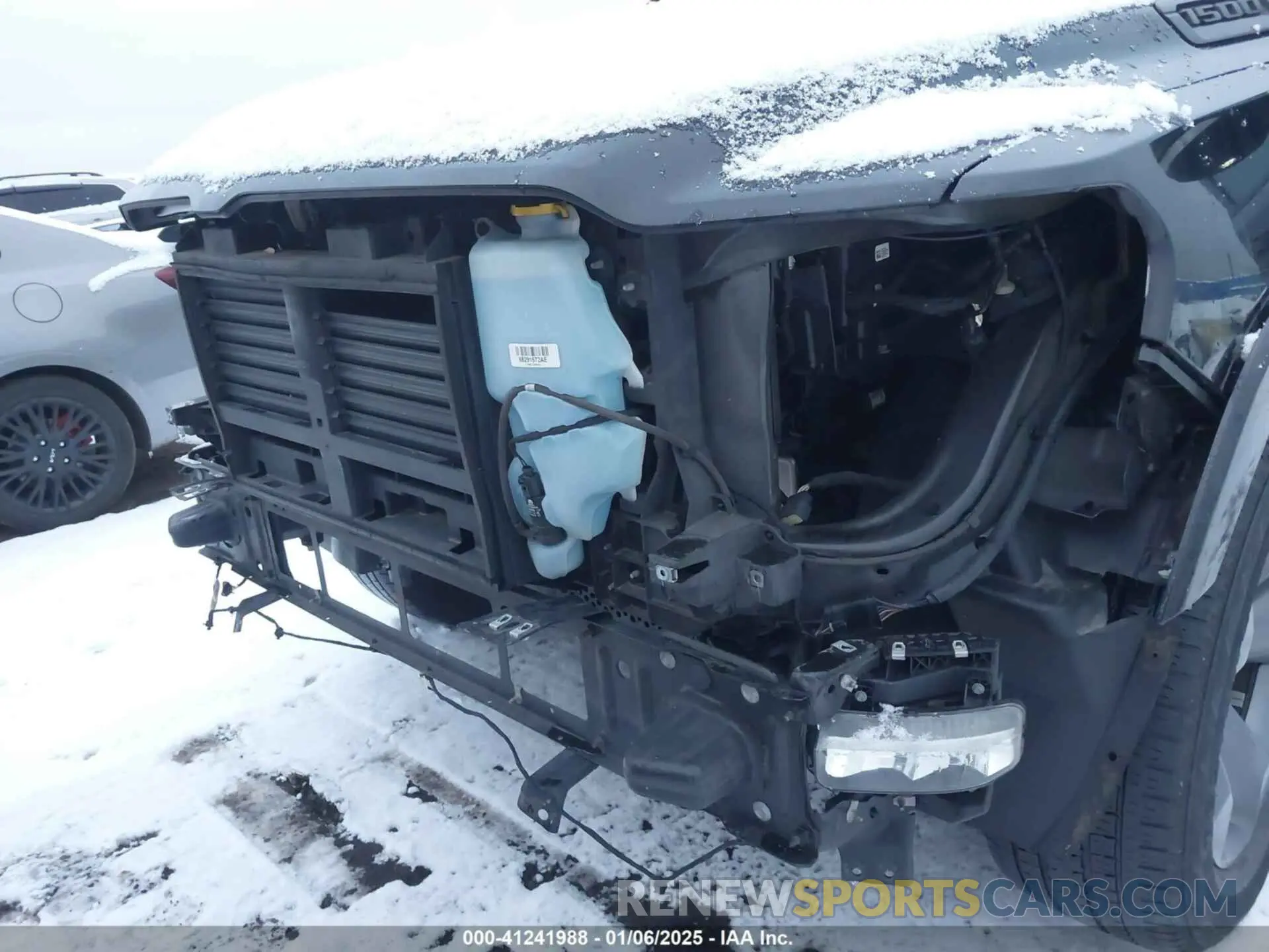 6 Photograph of a damaged car 1C6RRFFG7LN285301 RAM 1500 2020