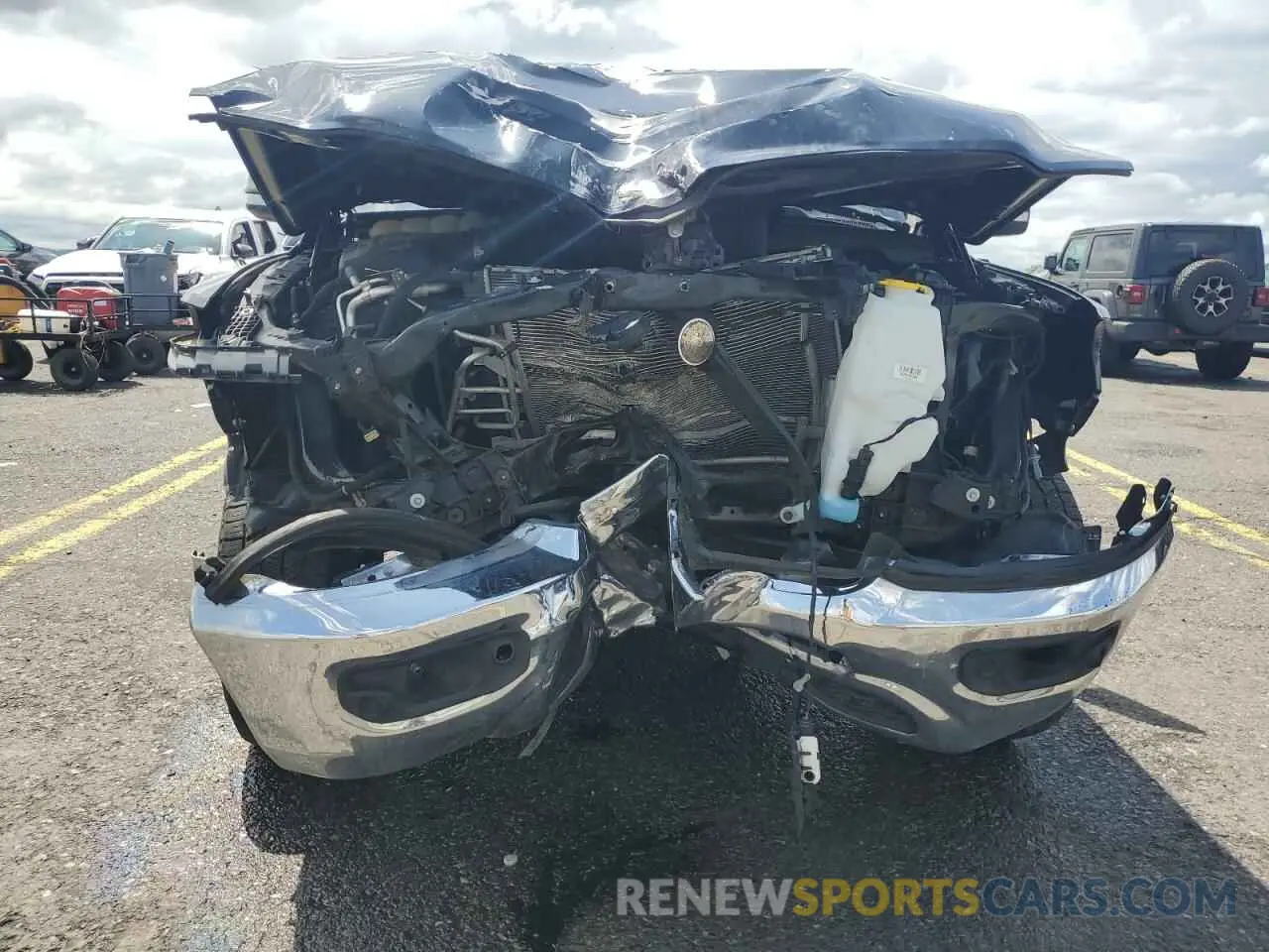 5 Photograph of a damaged car 1C6RRFFGXLN300261 RAM 1500 2020